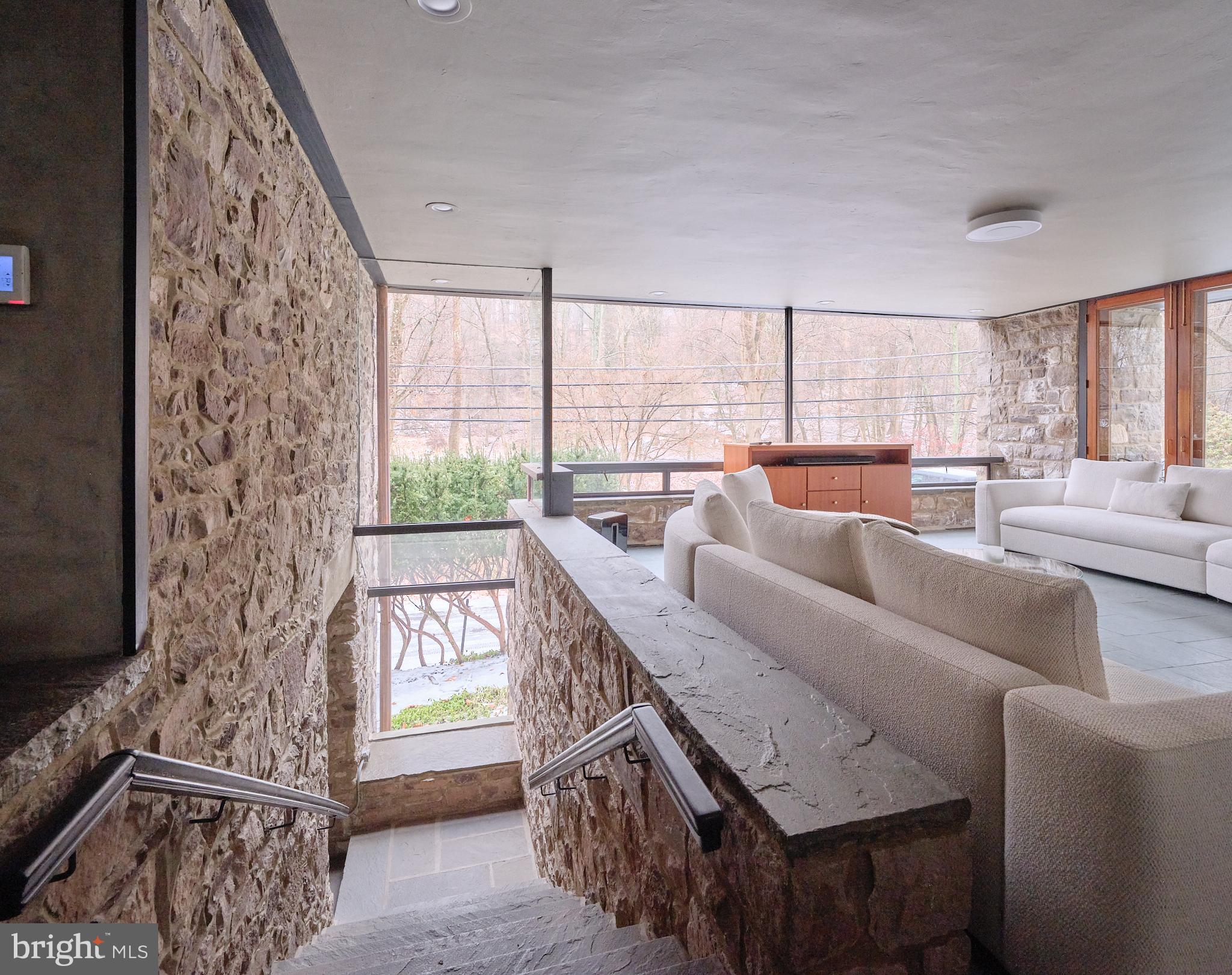 000 - Residential Lease