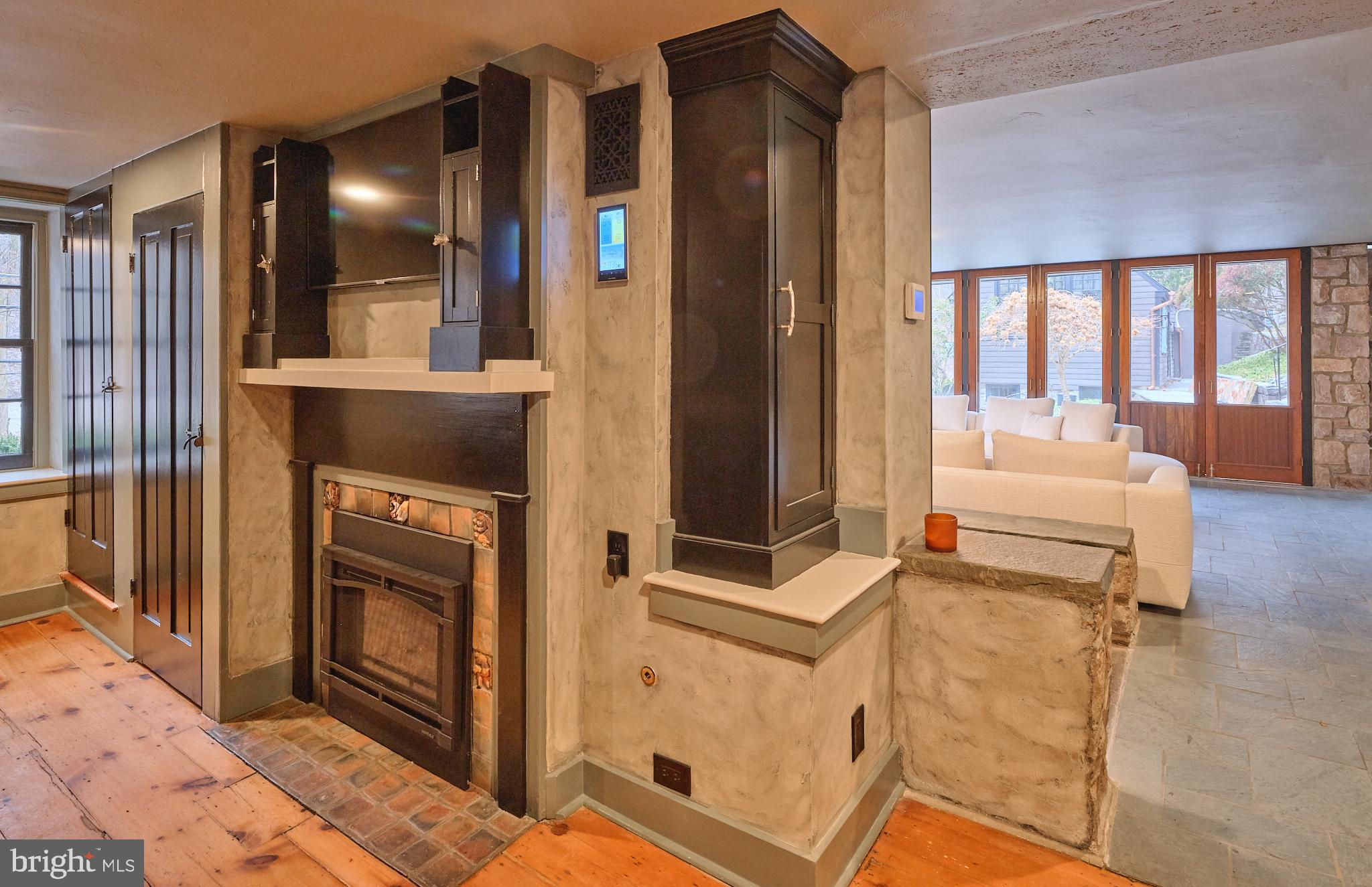 000 - Residential Lease