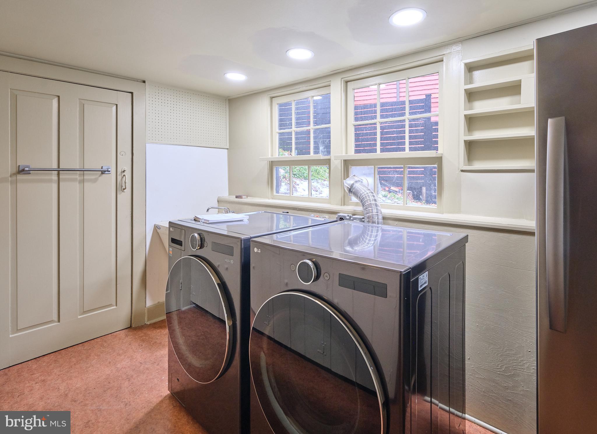 000 - Residential Lease