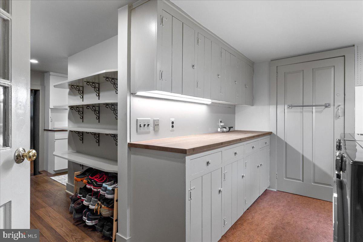 000 - Residential Lease