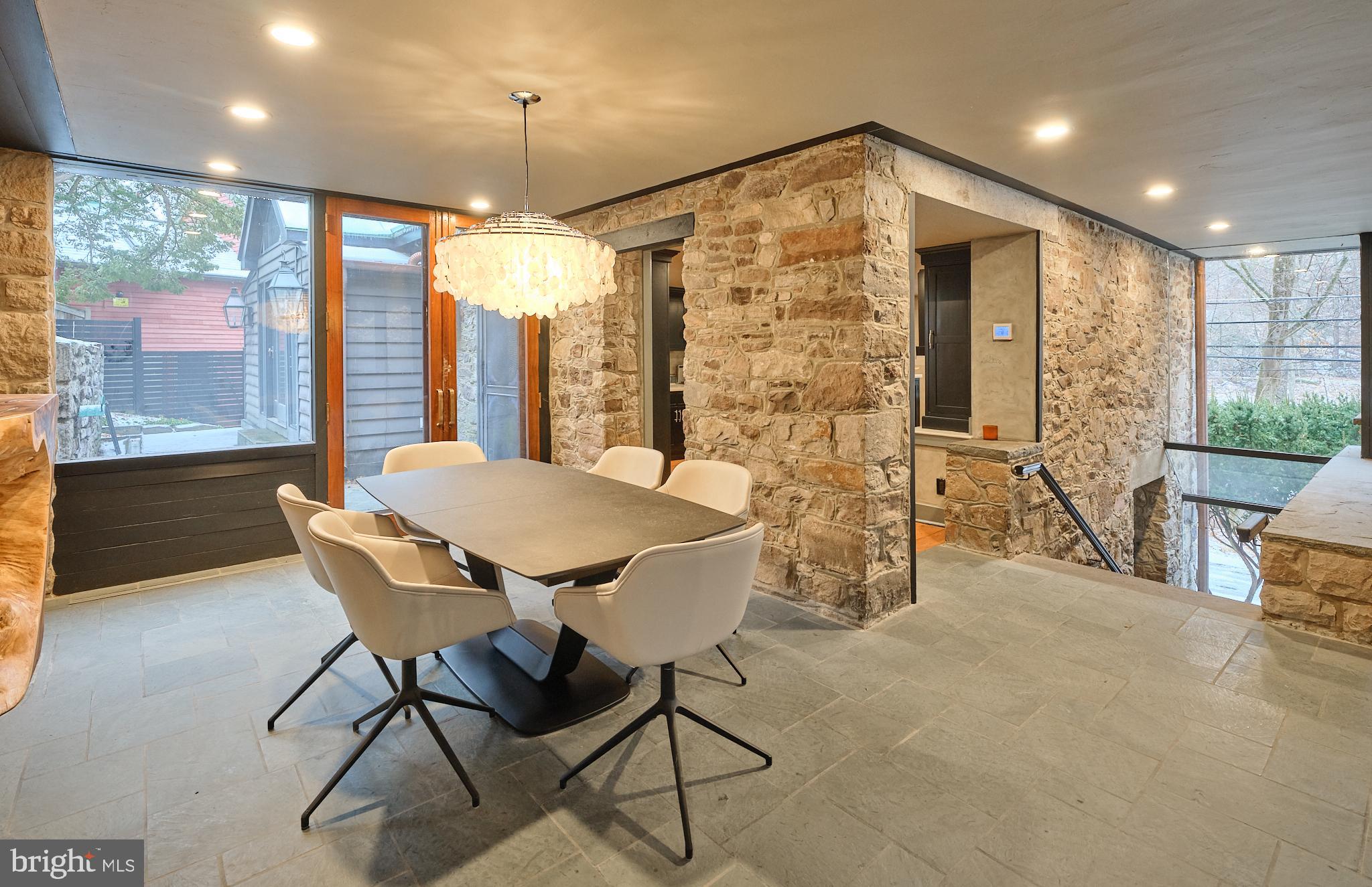 000 - Residential Lease