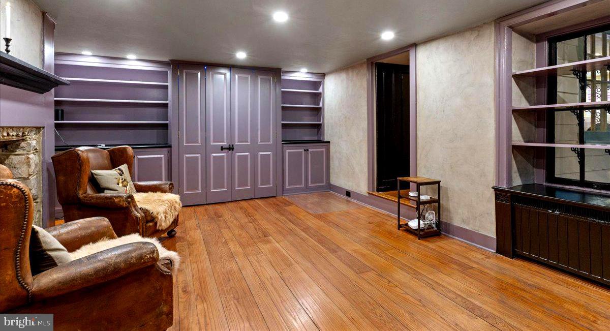 000 - Residential Lease