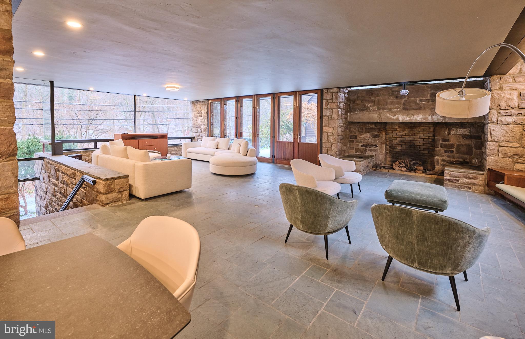 000 - Residential Lease