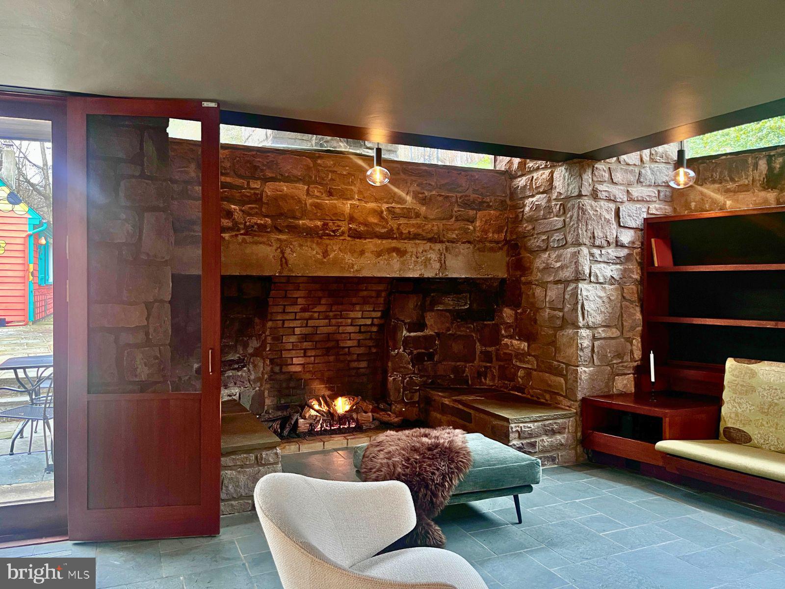 000 - Residential Lease