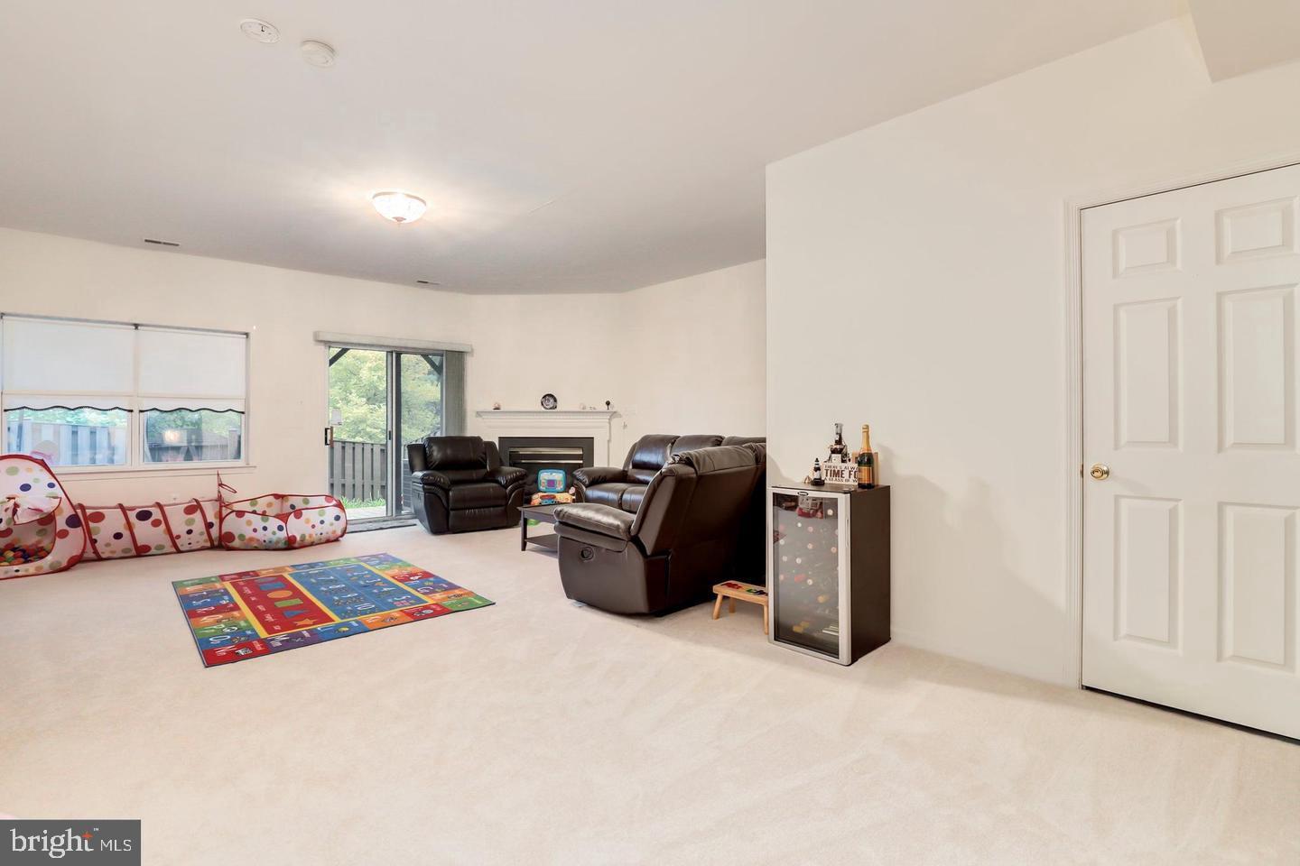 KINGSTOWNE - Residential Lease