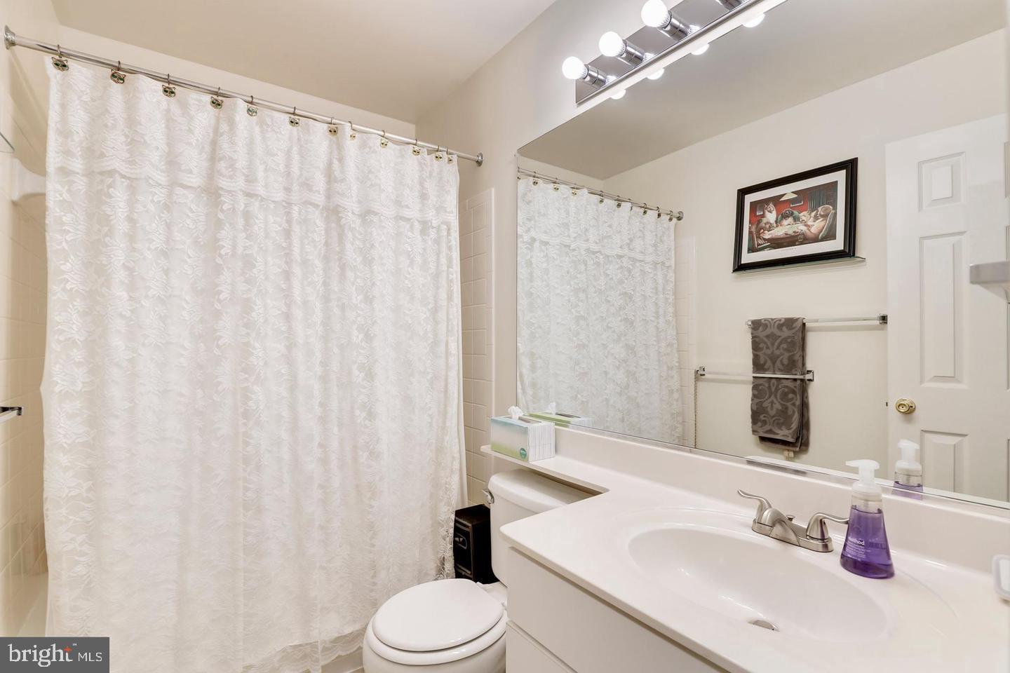 KINGSTOWNE - Residential Lease