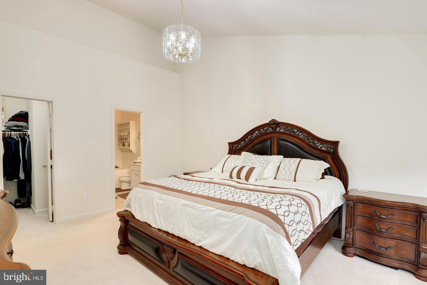 KINGSTOWNE - Residential Lease