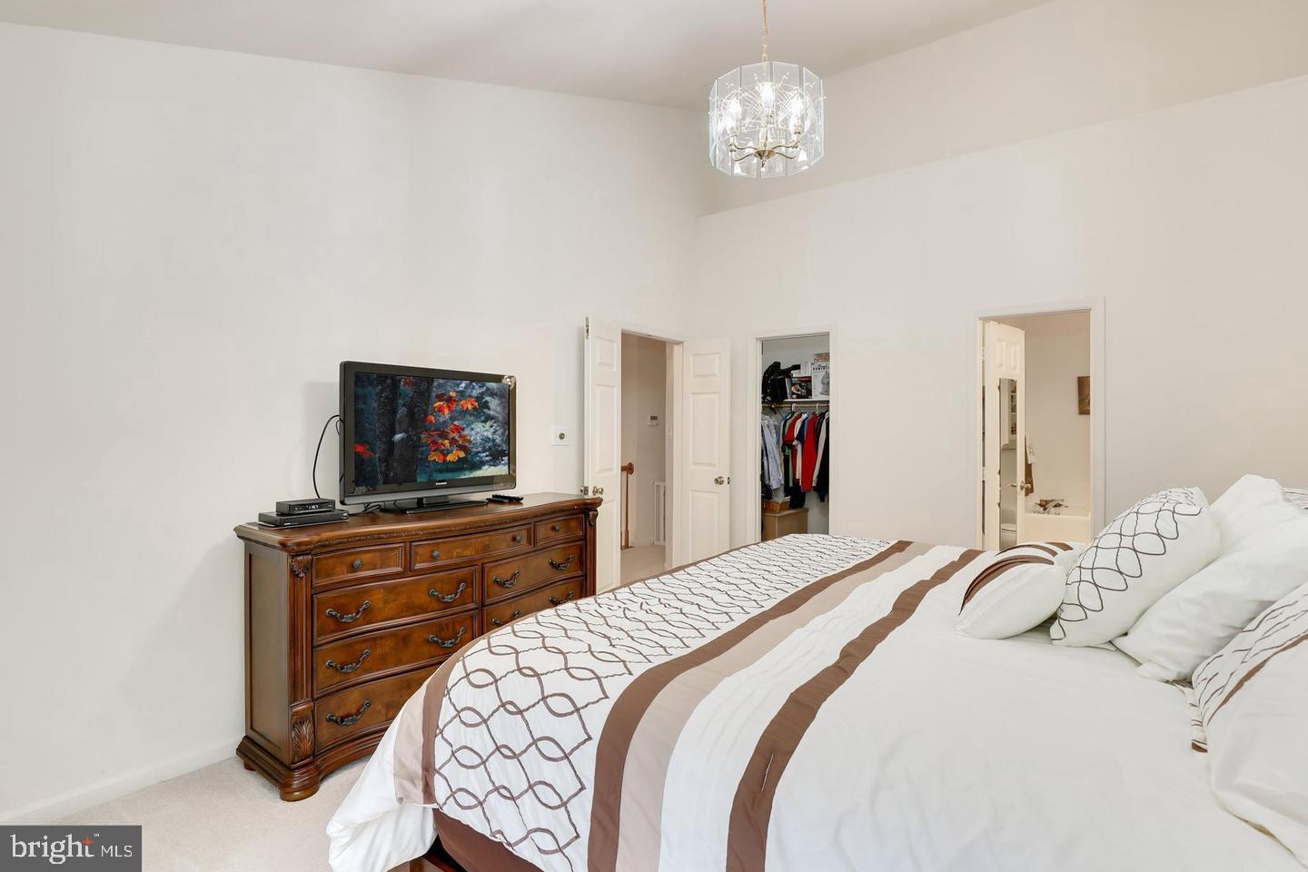 KINGSTOWNE - Residential Lease