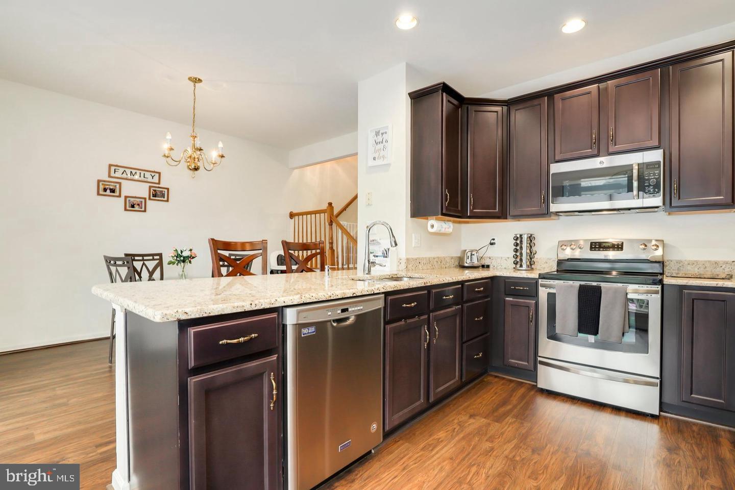 KINGSTOWNE - Residential Lease