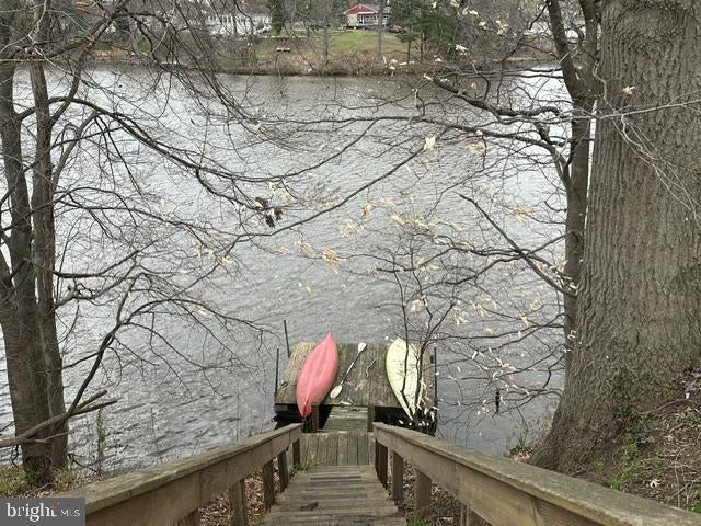 62 LAKEVIEW COURT