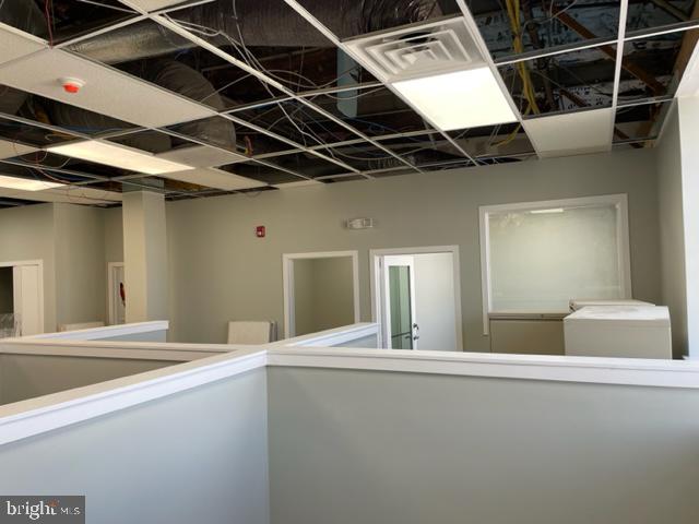 PHILADELPHIA (NORTH) - Commercial Lease