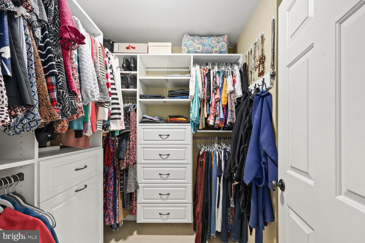 ENGLAND RUN NORTH - Residential