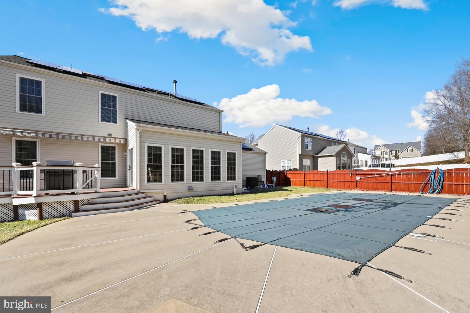 ENGLAND RUN NORTH - Residential