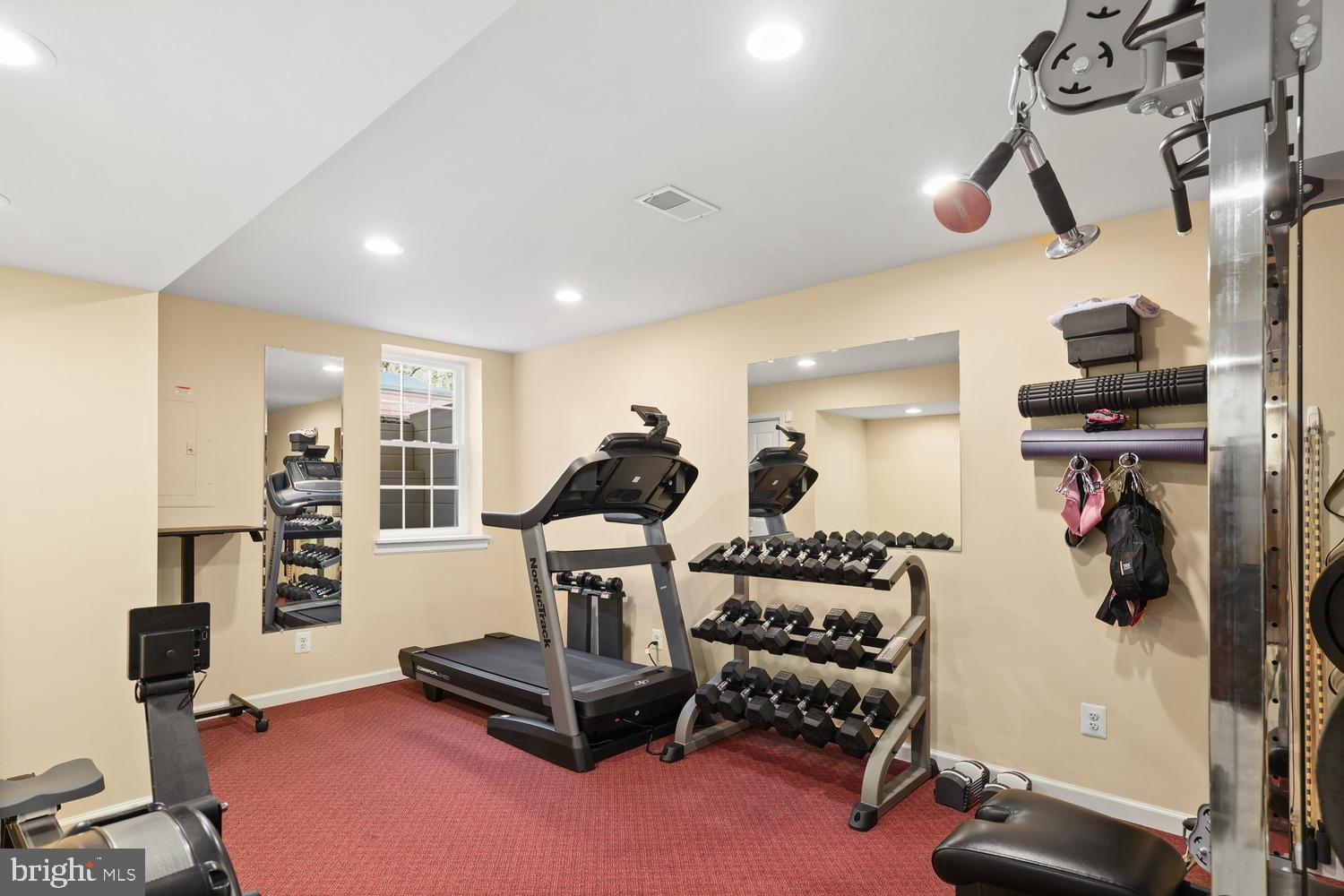 ENGLAND RUN NORTH - Residential