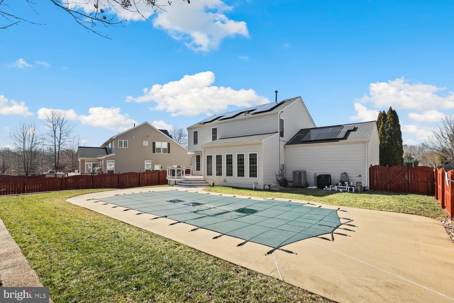 ENGLAND RUN NORTH - Residential