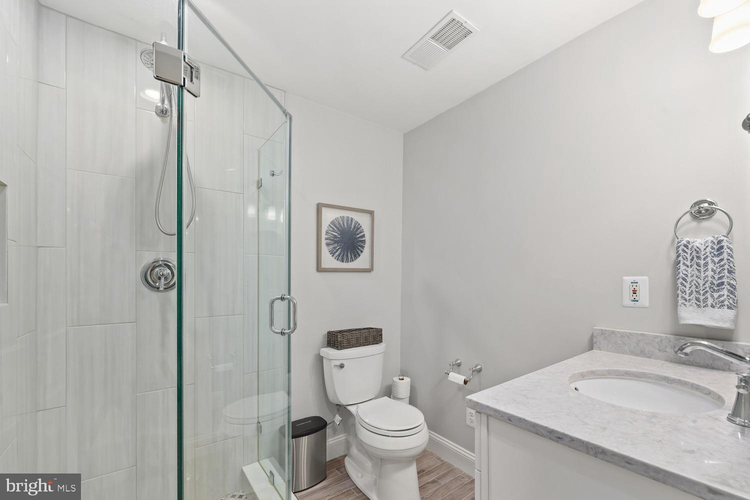 ENGLAND RUN NORTH - Residential