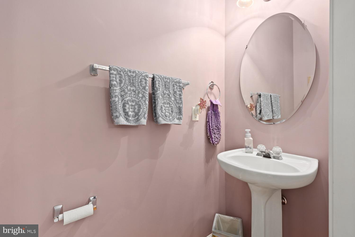 ENGLAND RUN NORTH - Residential