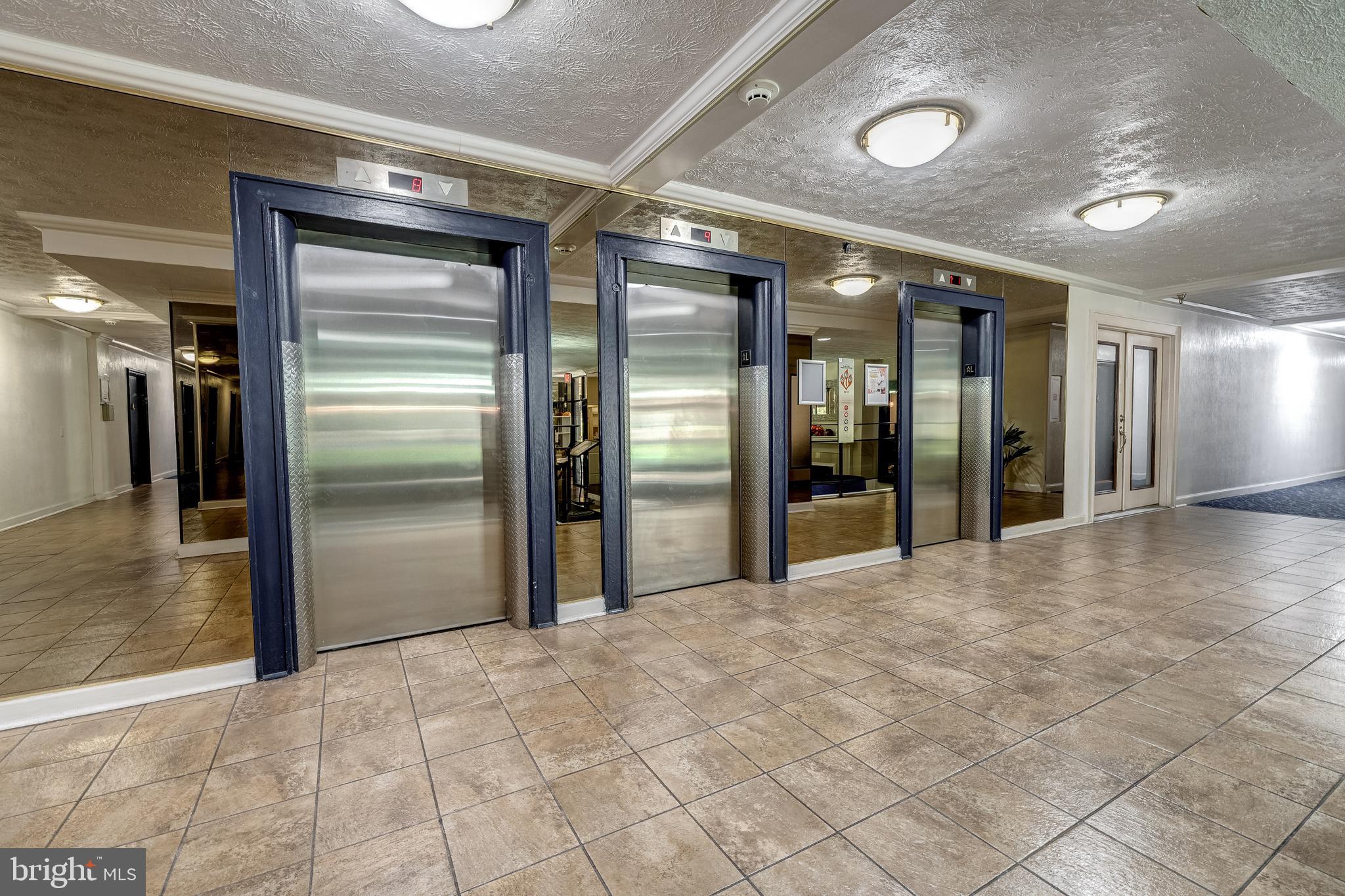 RIVER PLACE - Residential