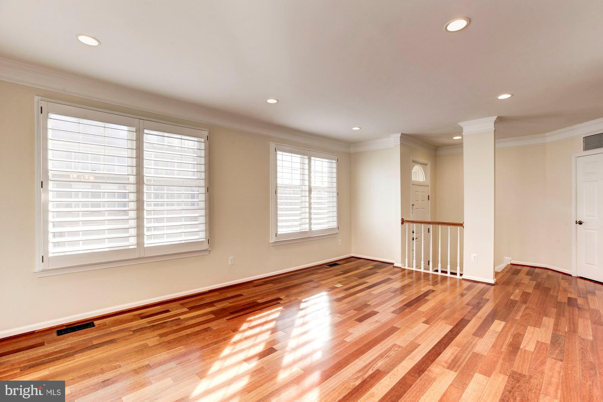 TIMBERLAWN - Residential