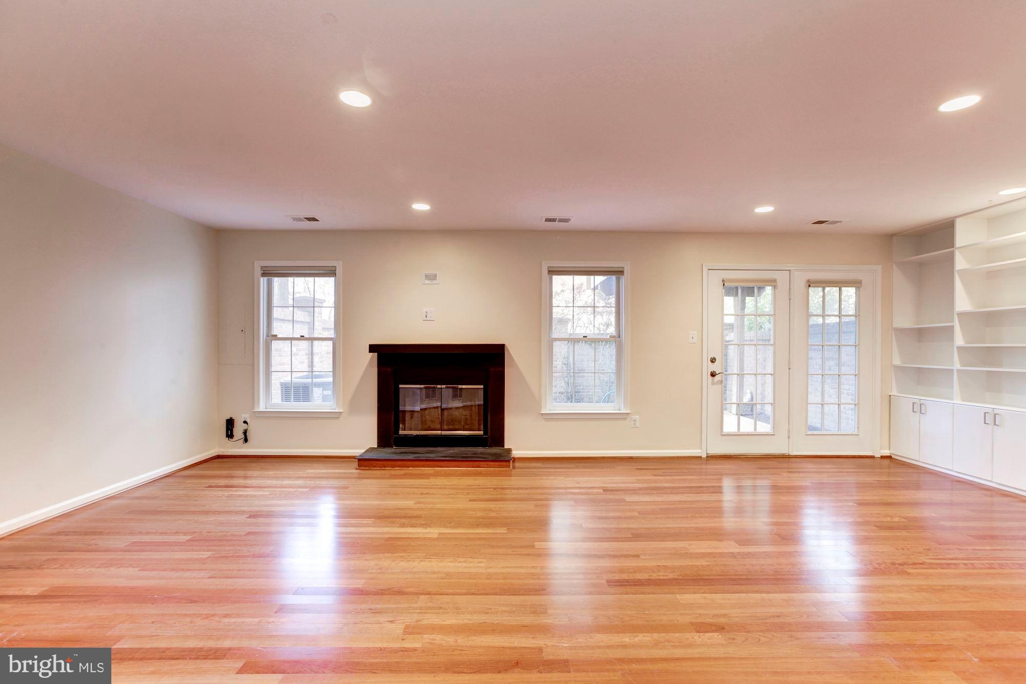 TIMBERLAWN - Residential