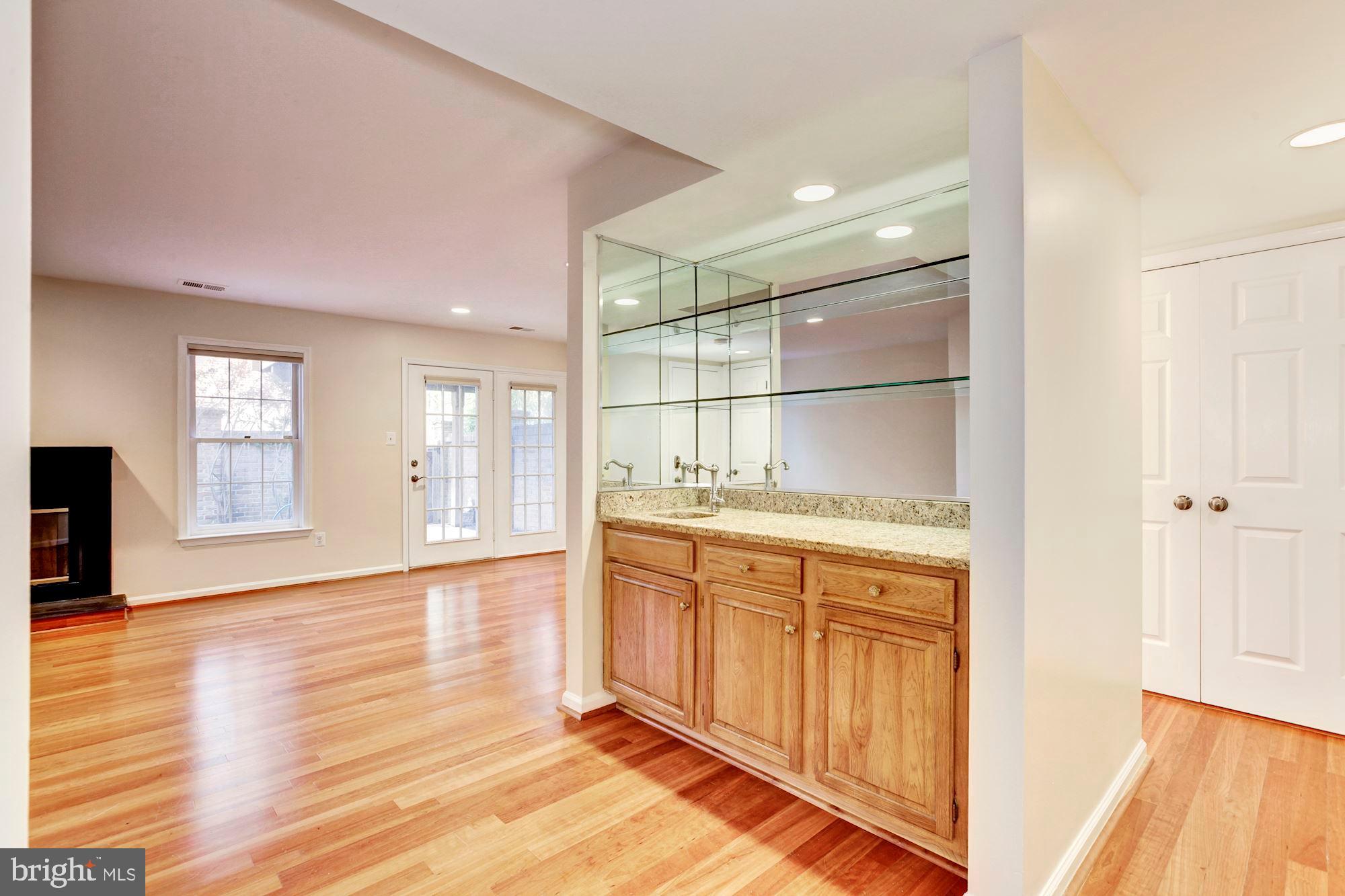 TIMBERLAWN - Residential