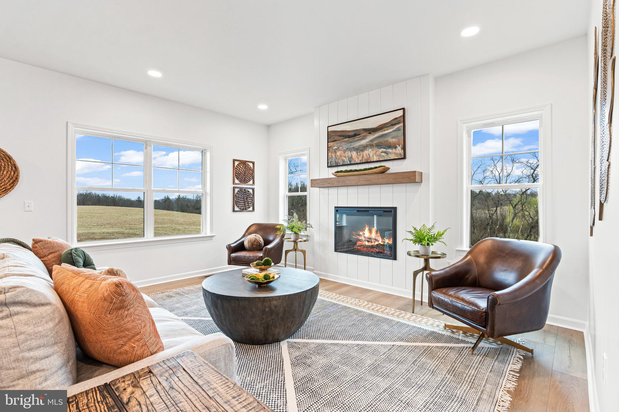 MOUNTAIN VIEW - Residential