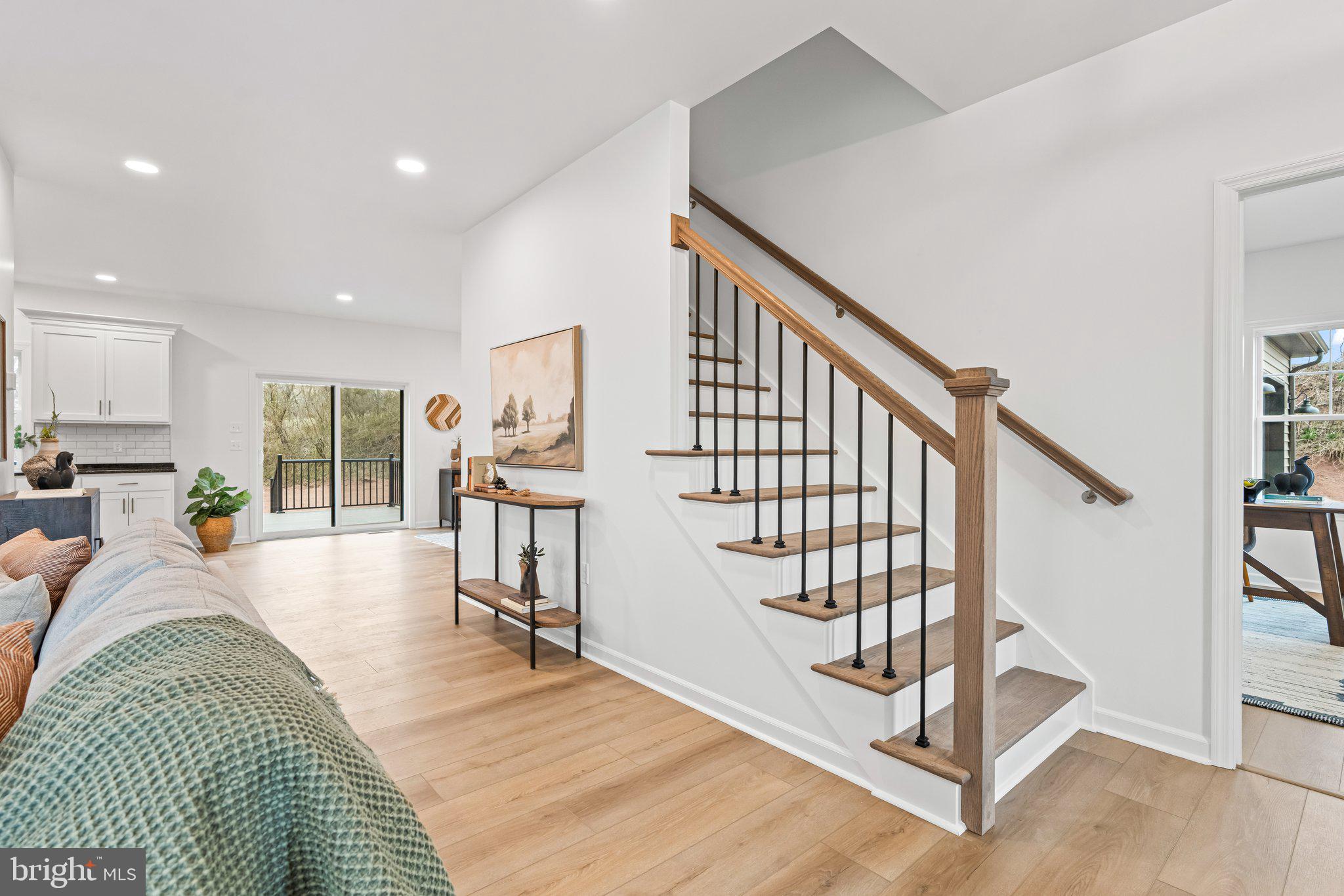 MOUNTAIN VIEW - Residential