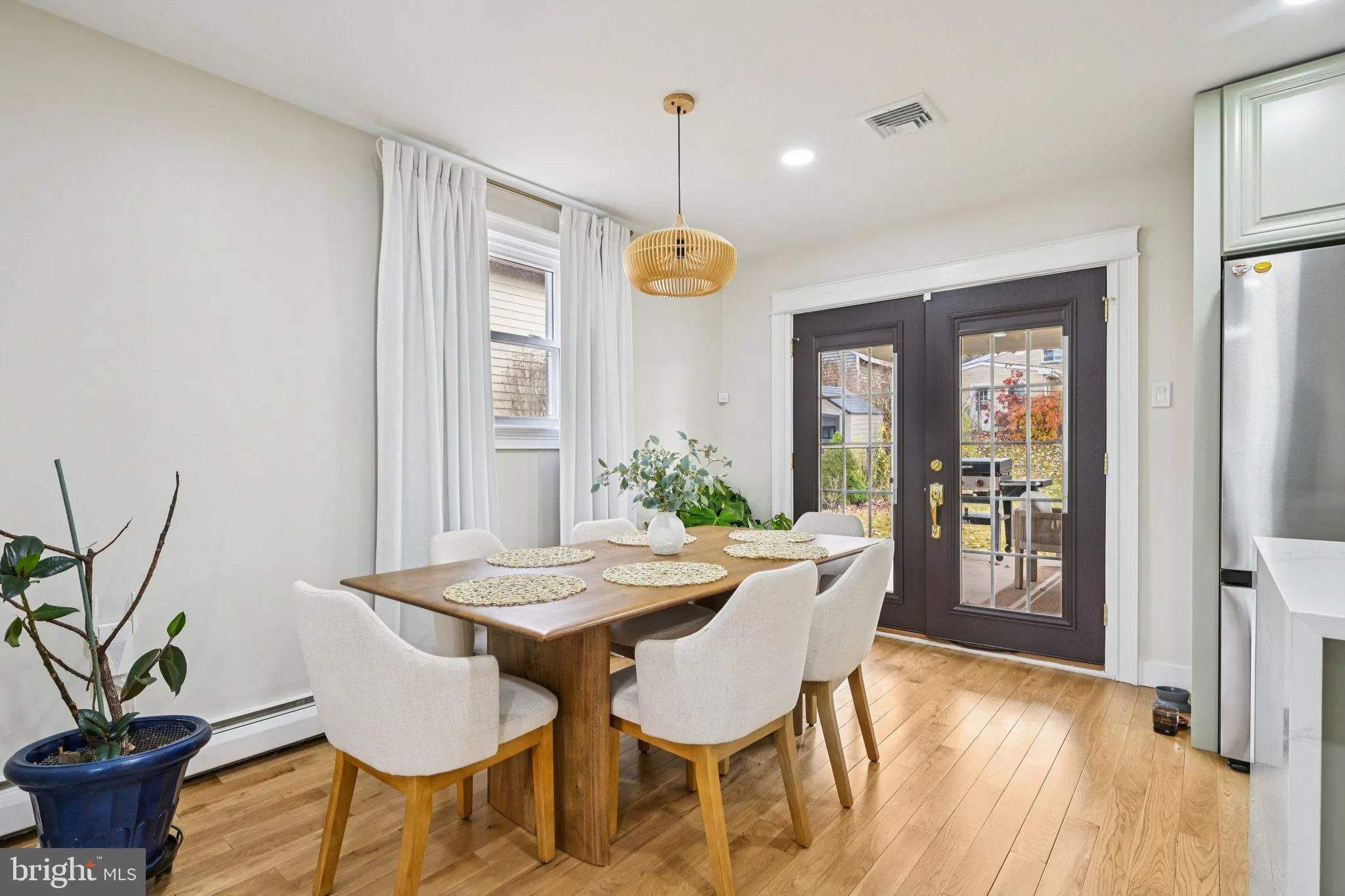 Abington, Pennsylvania 19001, United States, 3 Bedrooms Bedrooms, ,2 BathroomsBathrooms,Residential,Active,242103