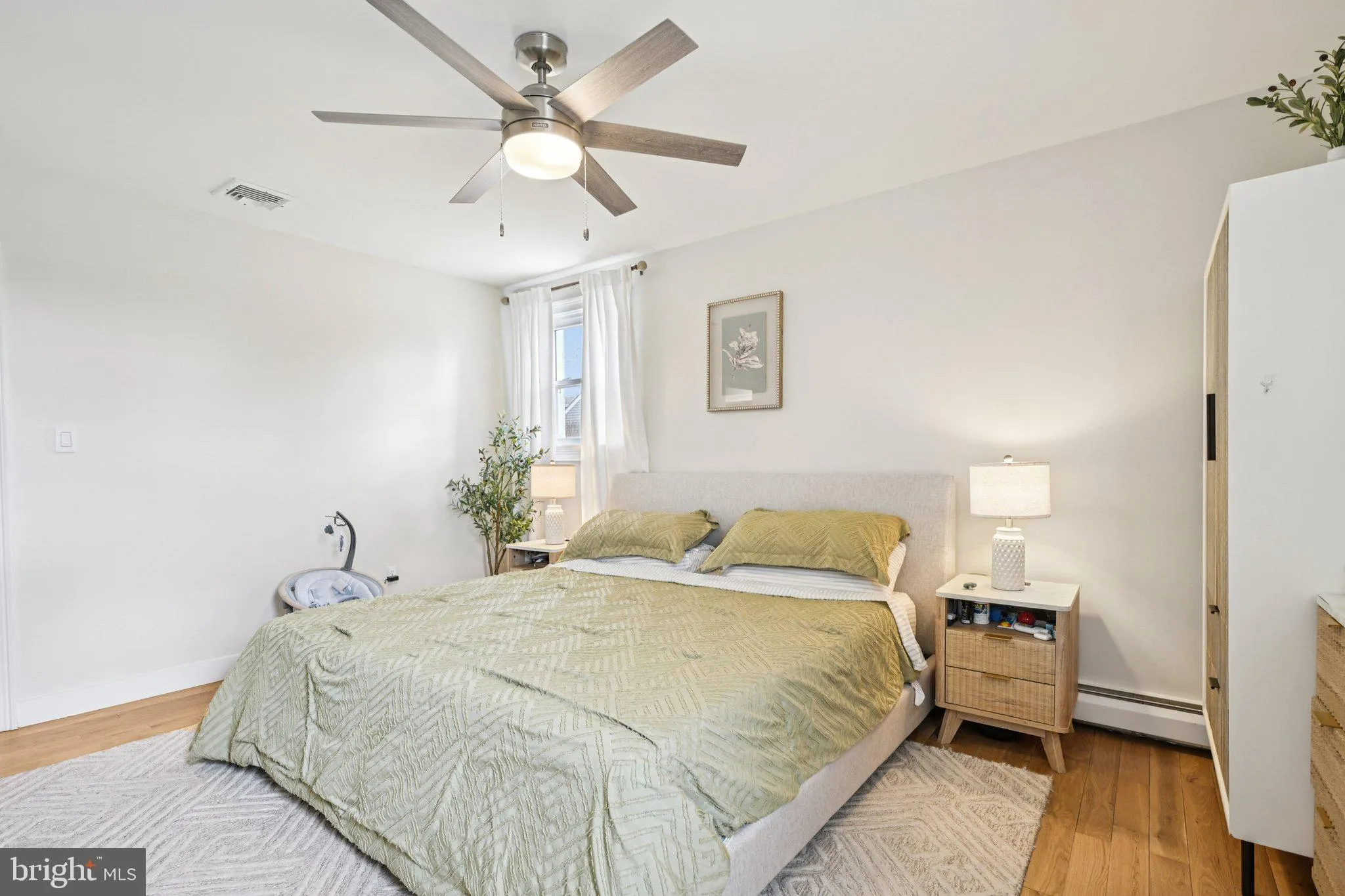 Abington, Pennsylvania 19001, United States, 3 Bedrooms Bedrooms, ,2 BathroomsBathrooms,Residential,Active,242103