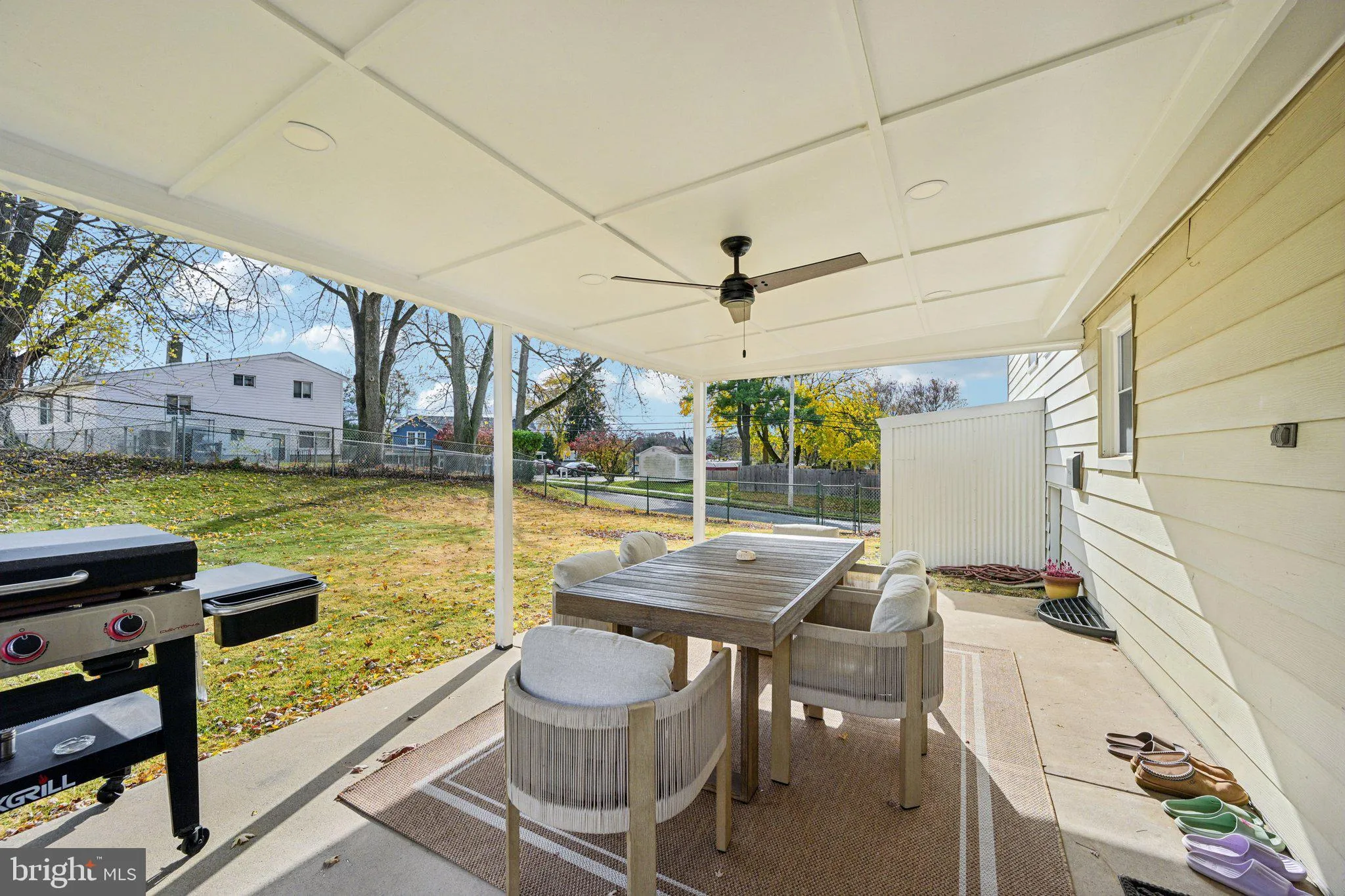 Abington, Pennsylvania 19001, United States, 3 Bedrooms Bedrooms, ,2 BathroomsBathrooms,Residential,Active,242103