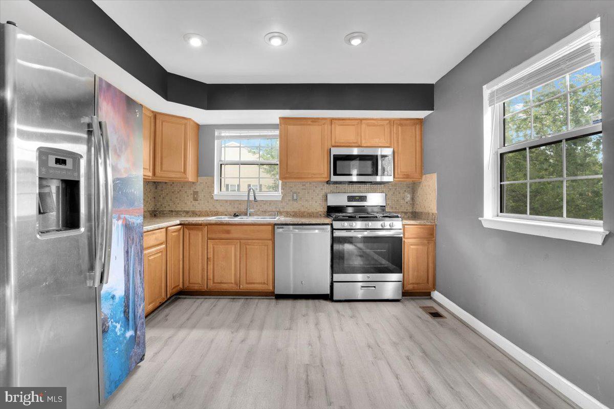 DALE CITY - Residential