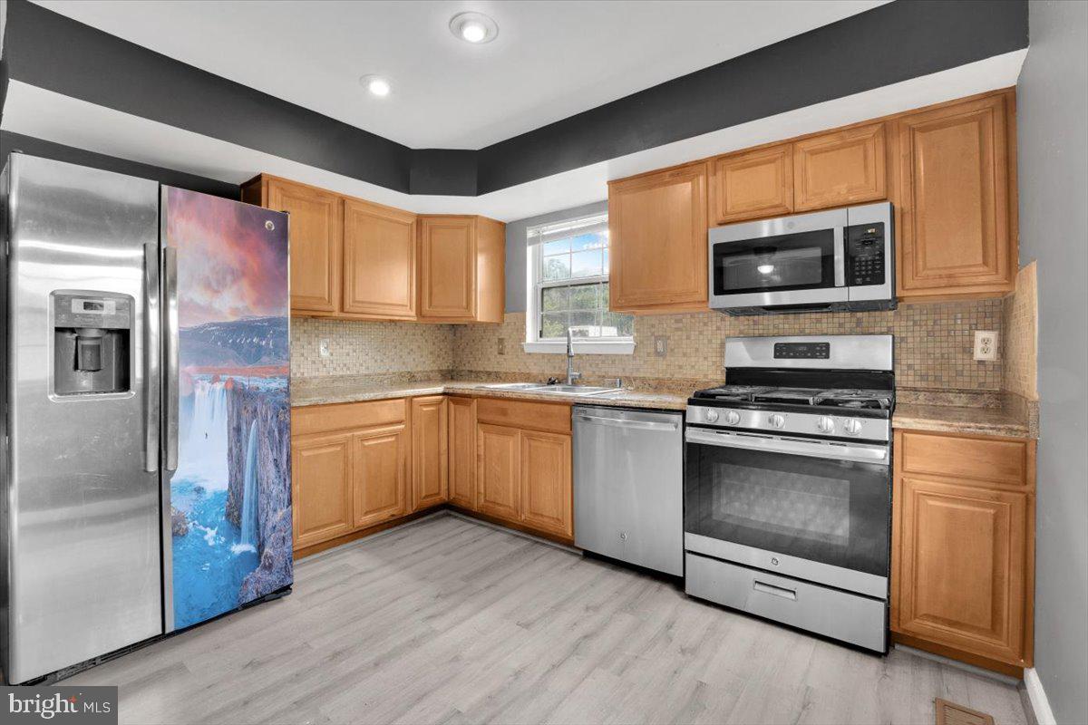 DALE CITY - Residential