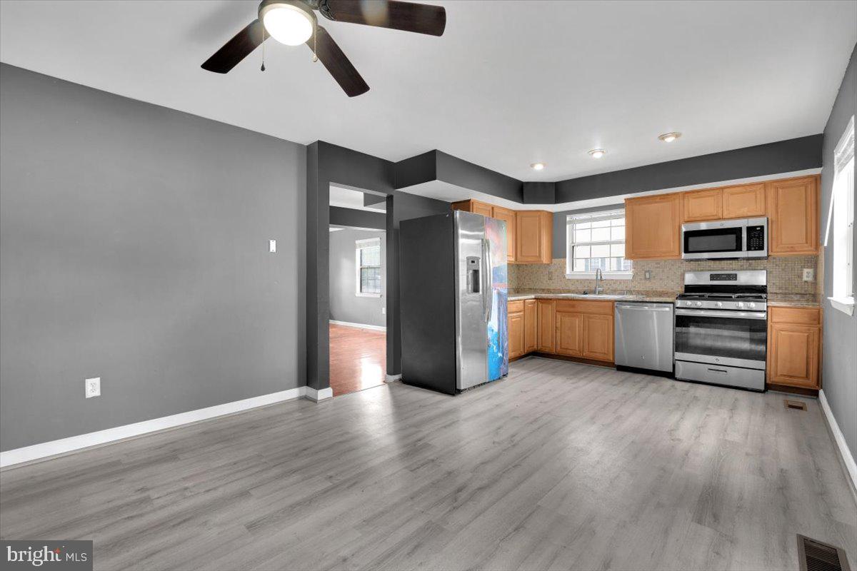 DALE CITY - Residential