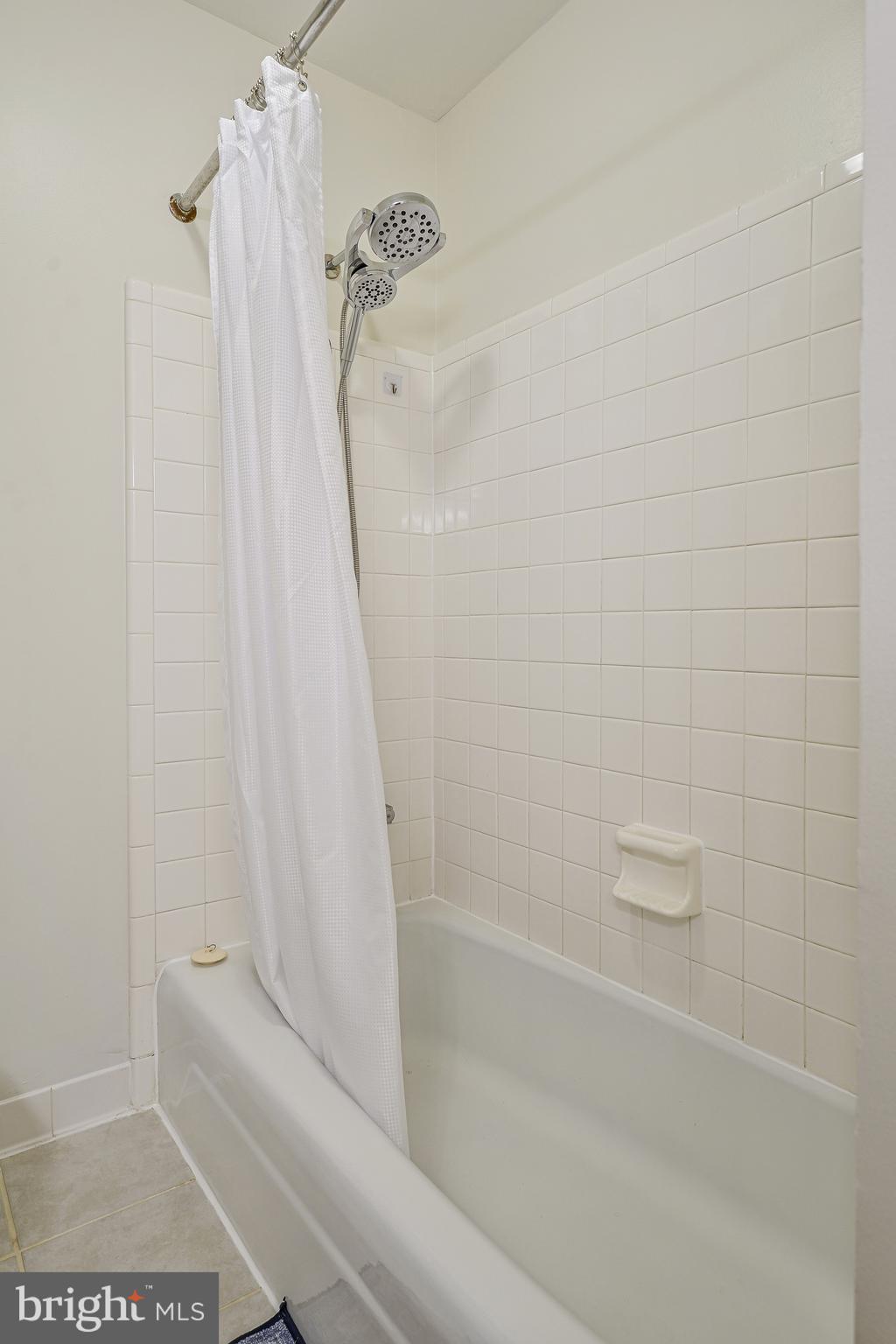 MC LEAN HAMLET - Residential