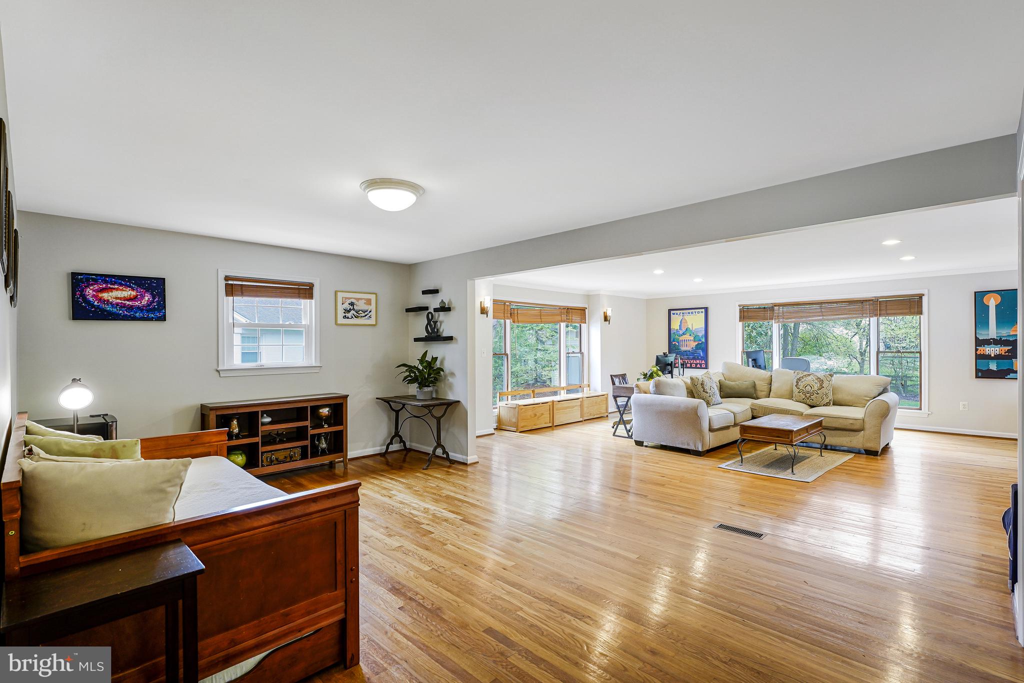 MC LEAN HAMLET - Residential