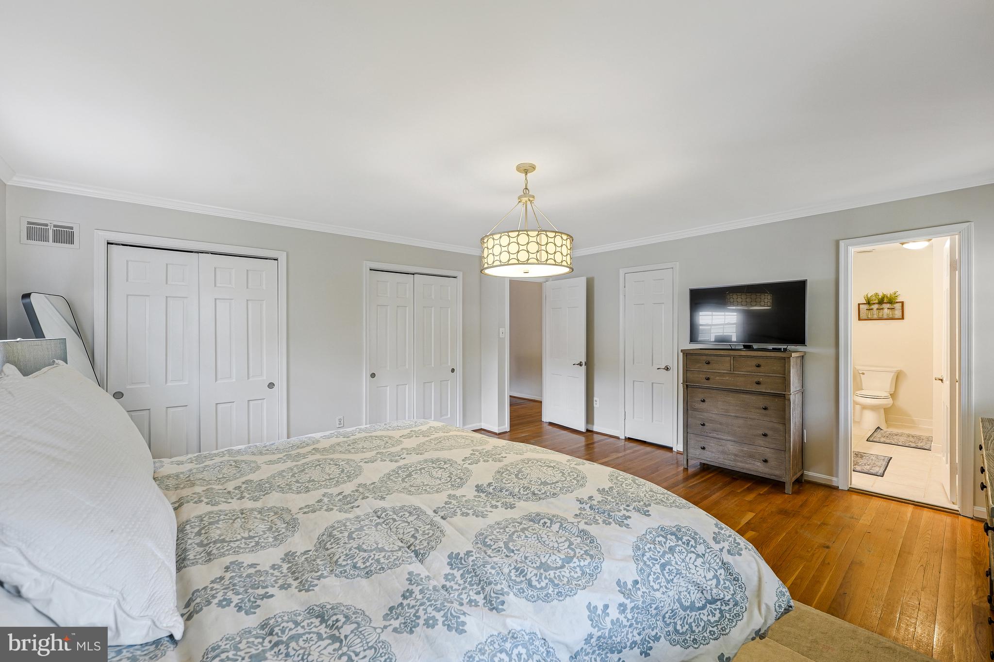 MC LEAN HAMLET - Residential