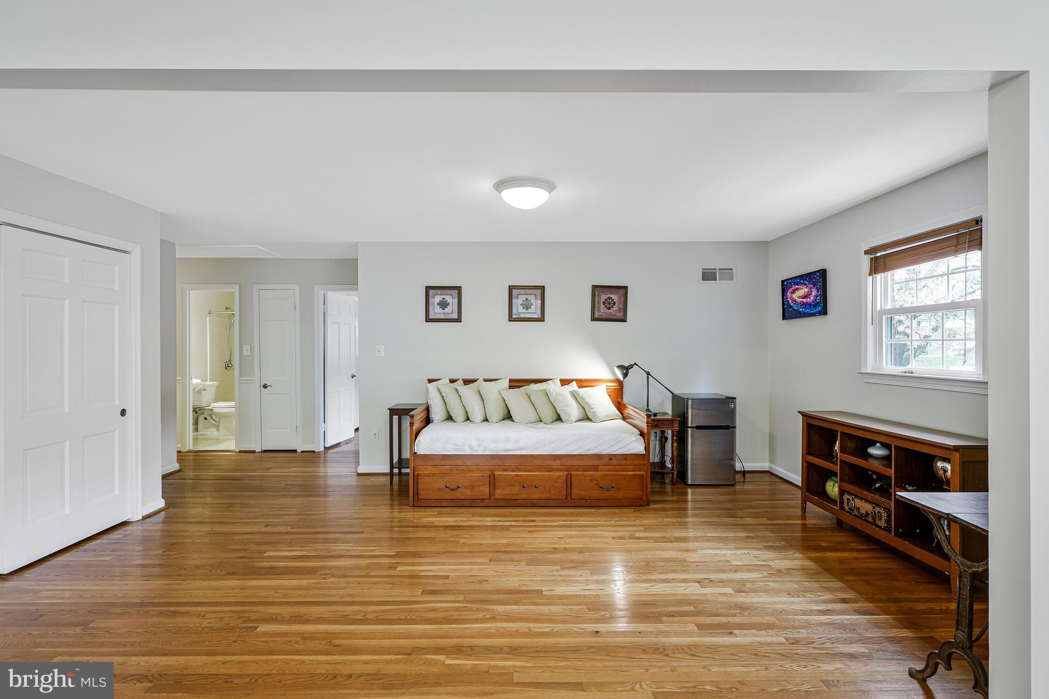 MC LEAN HAMLET - Residential