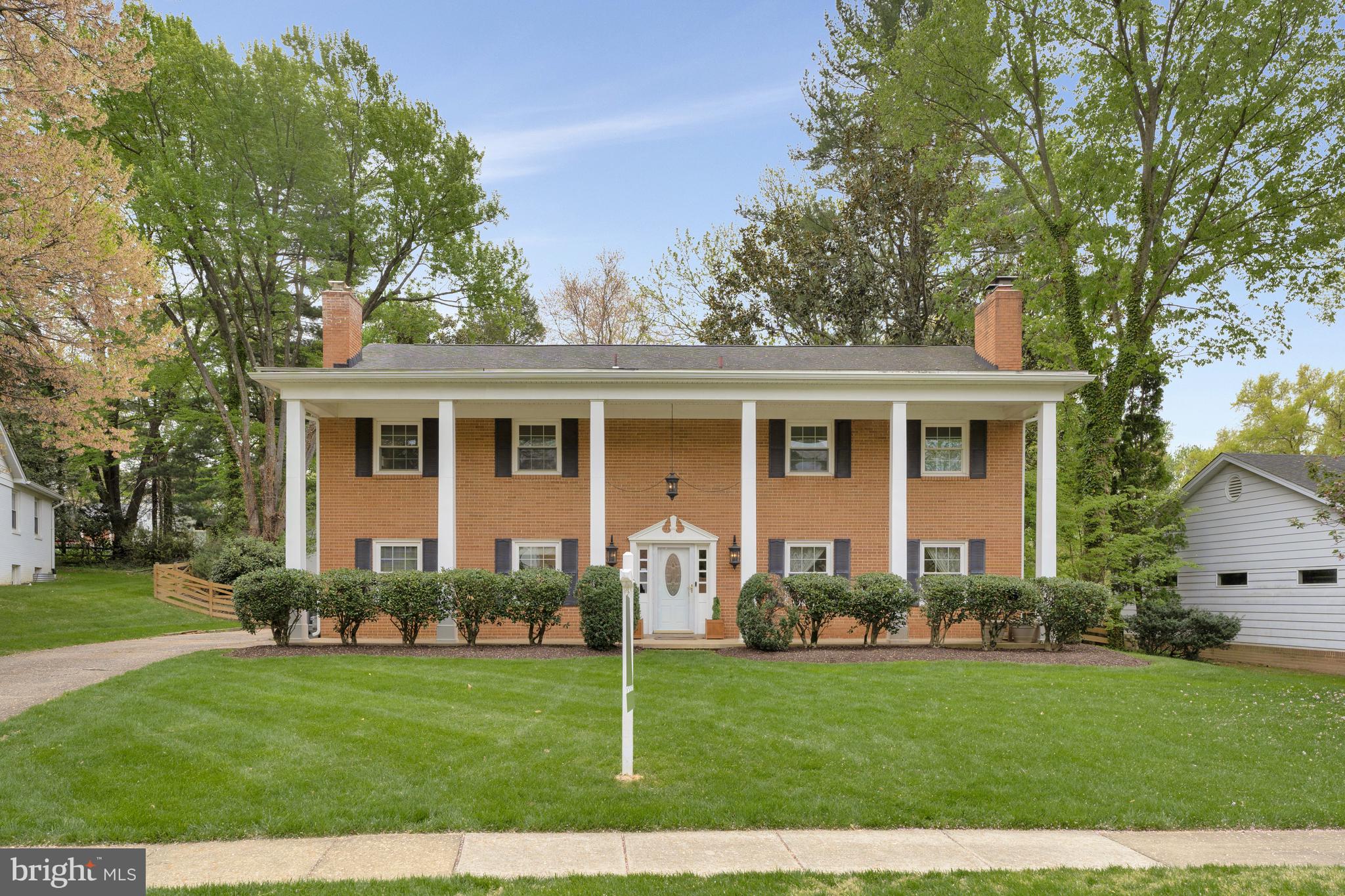 MC LEAN HAMLET - Residential