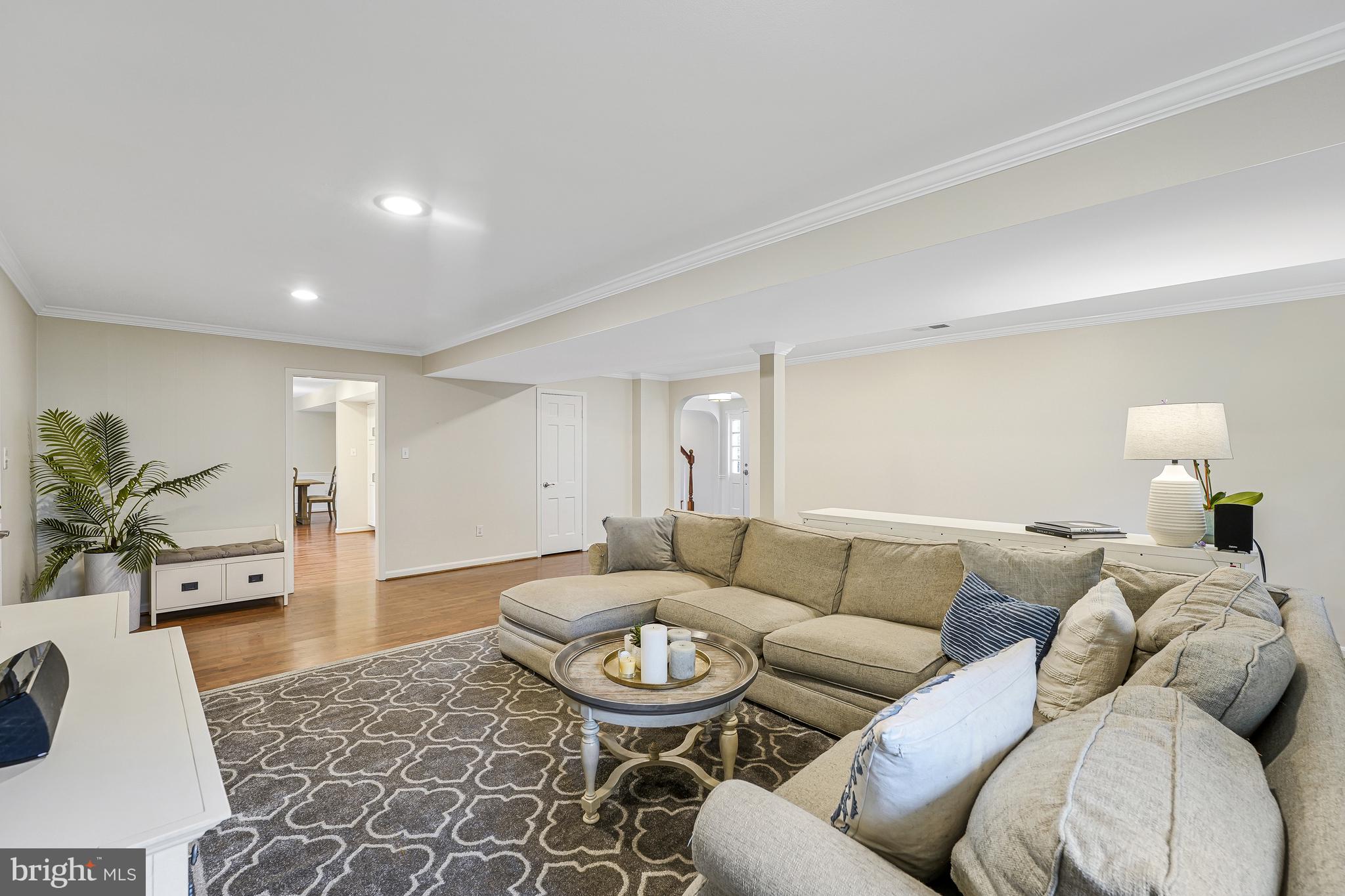 MC LEAN HAMLET - Residential