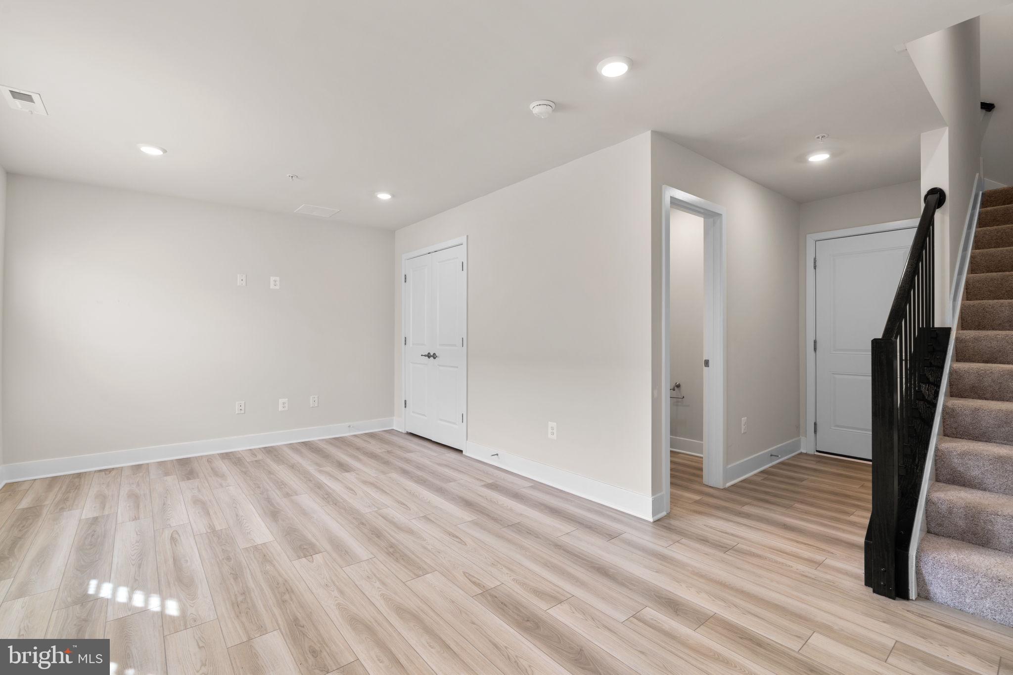 WATERSHED - Residential Lease