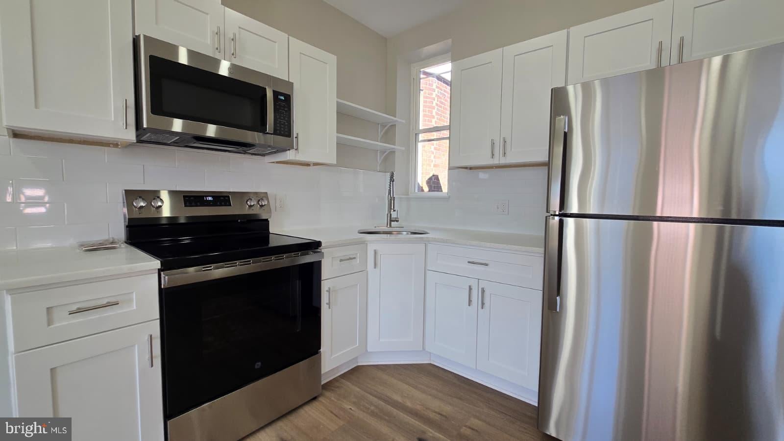 1207 W WYOMING AVENUE 2