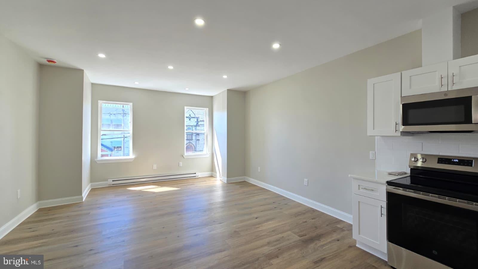 1207 W WYOMING AVENUE 2