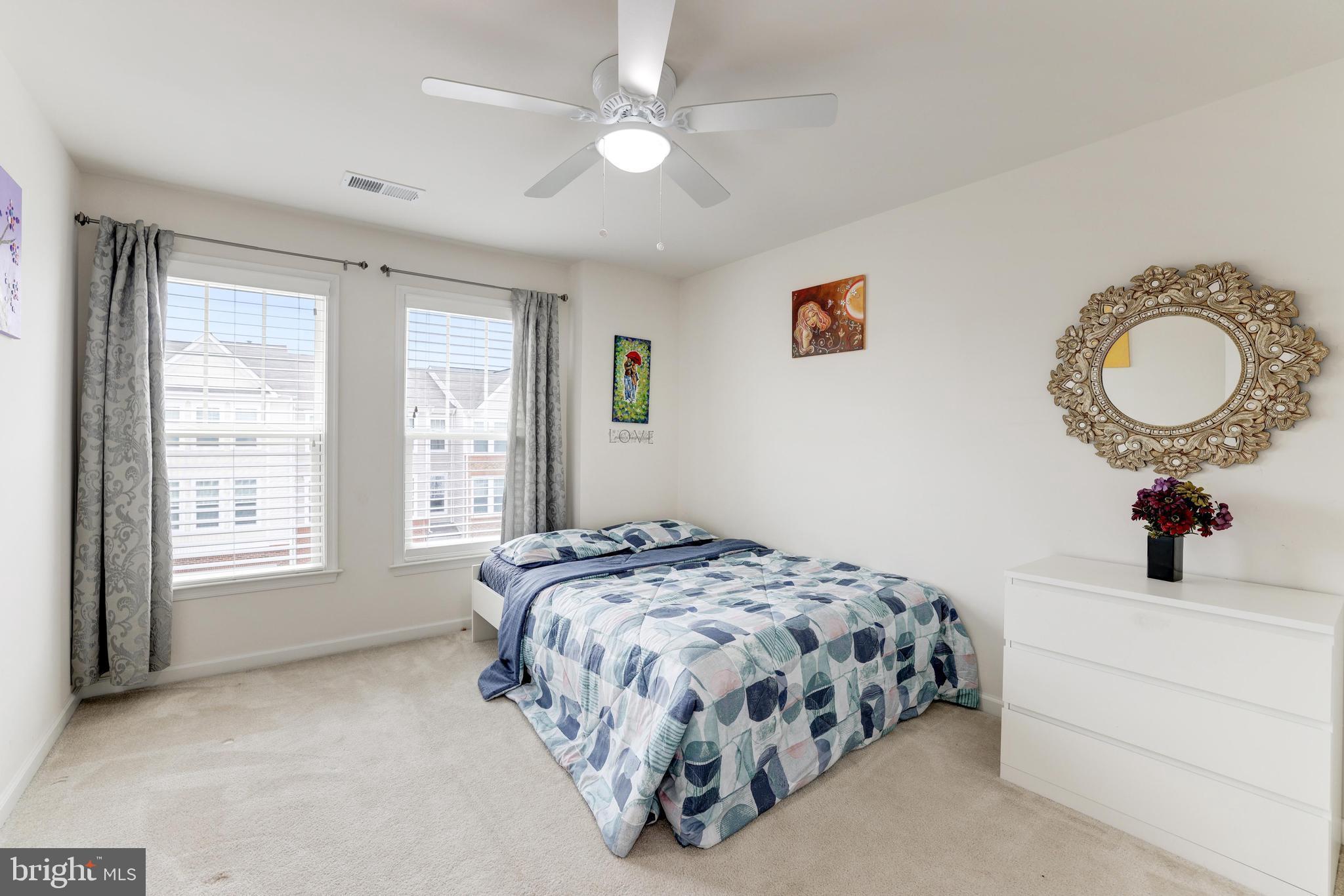 STONE RIDGE LAND BAY 3 - Residential Lease