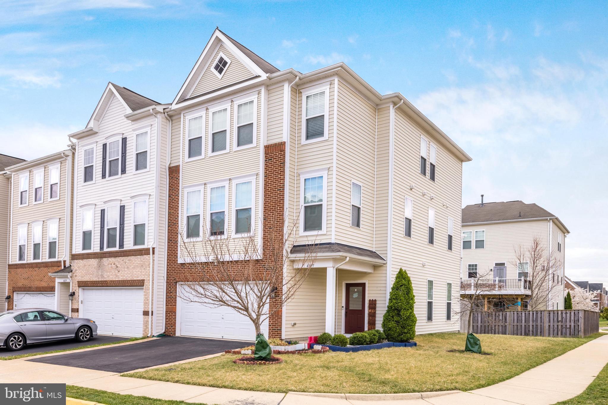 STONE RIDGE LAND BAY 3 - Residential Lease