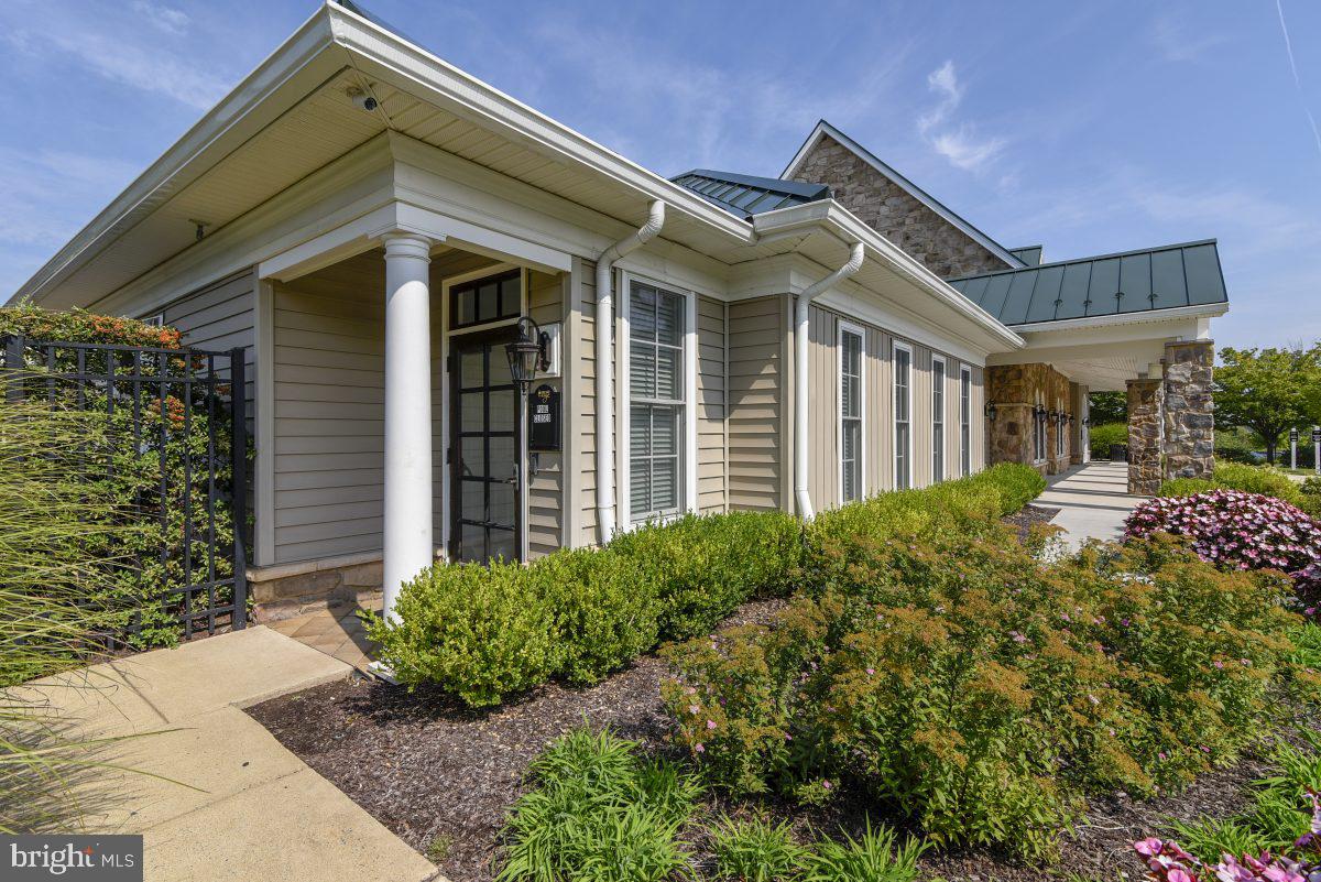 STONE RIDGE LAND BAY 3 - Residential Lease