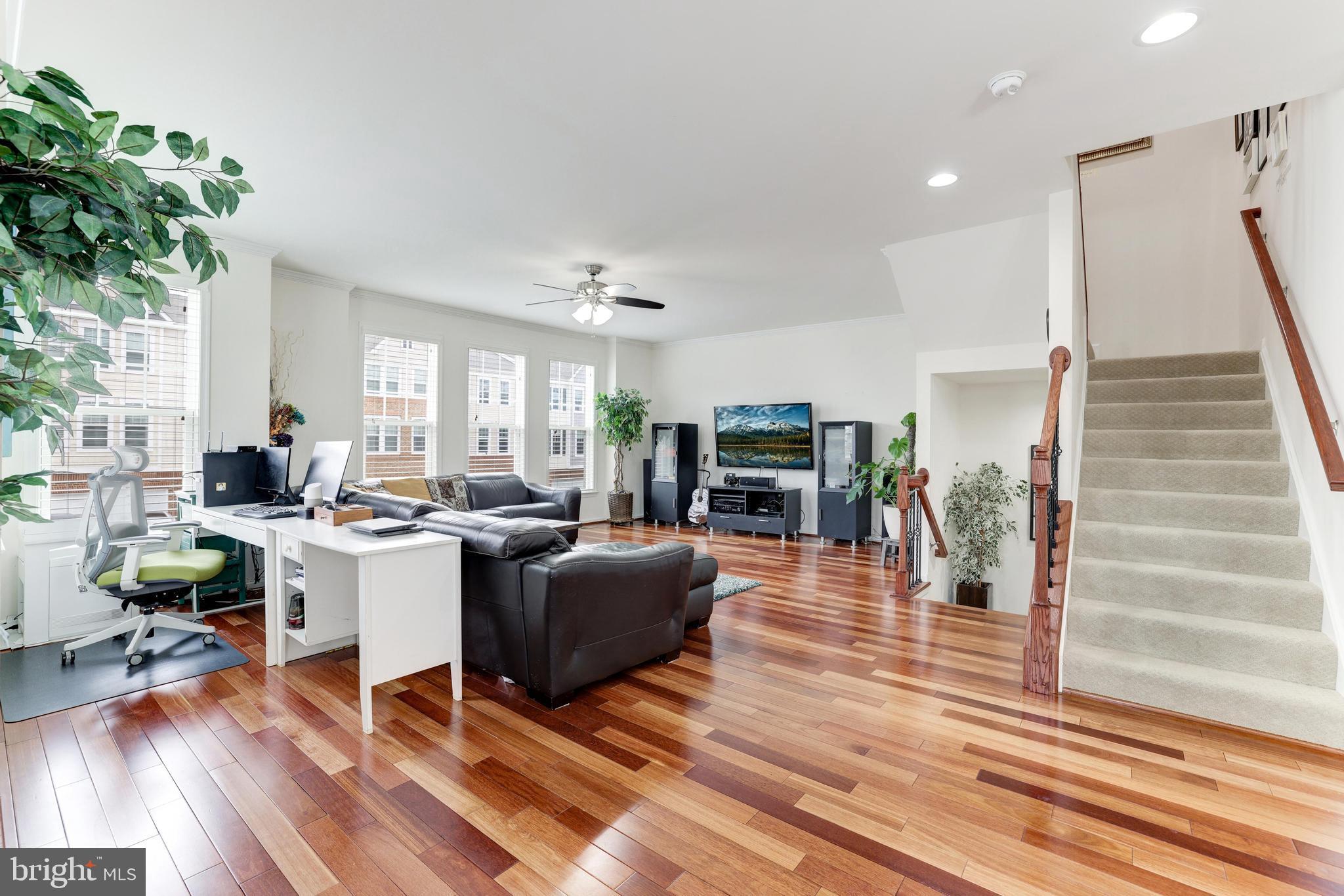 STONE RIDGE LAND BAY 3 - Residential Lease