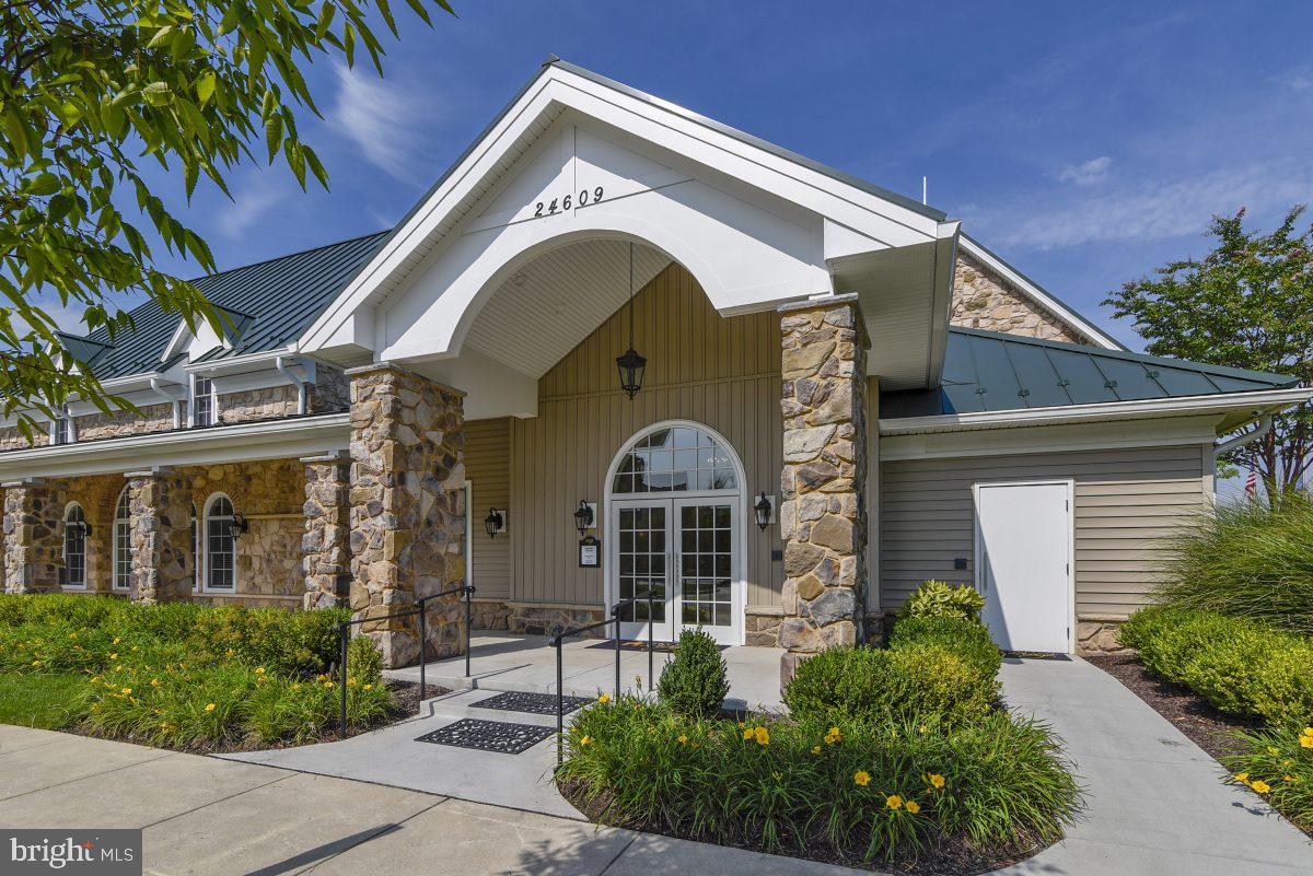 STONE RIDGE LAND BAY 3 - Residential Lease