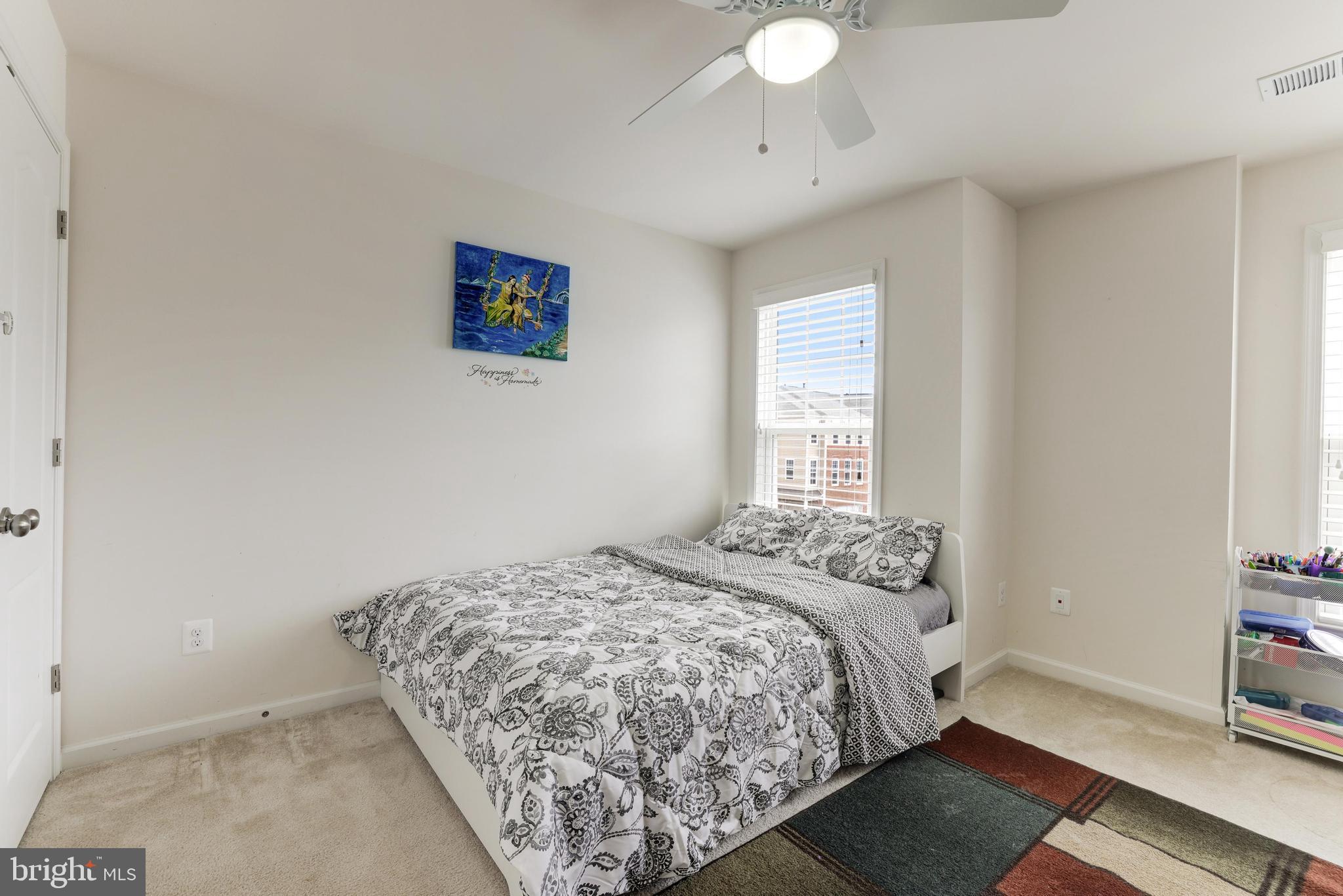 STONE RIDGE LAND BAY 3 - Residential Lease