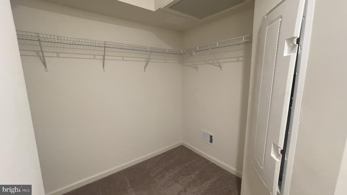 LONG GATE - Residential Lease