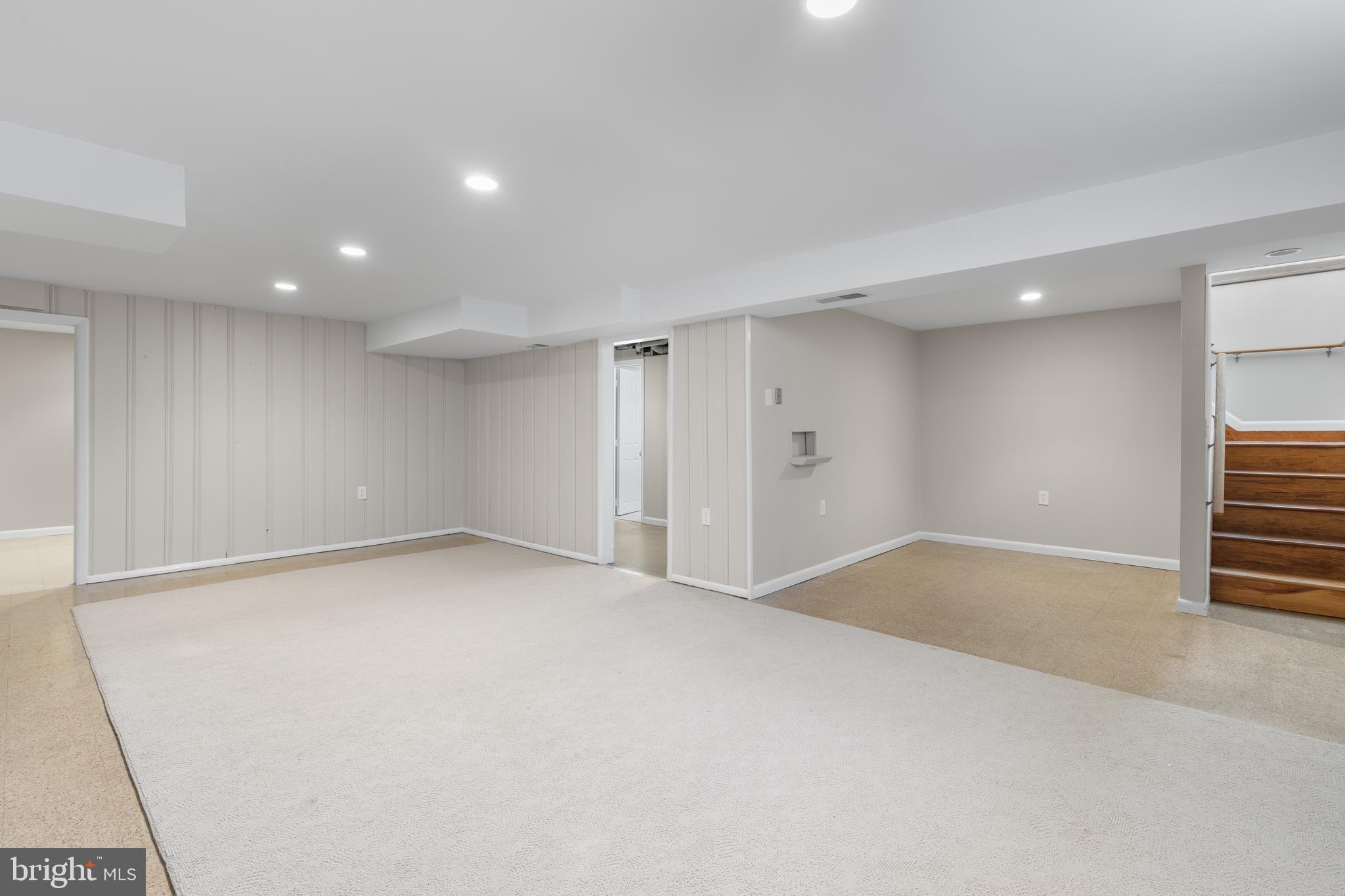 GEORGETOWN VILLAGE - Residential Lease